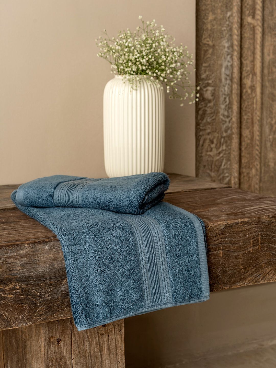 DDecor Live Beautiful Blue 650 GSM Hand Towel