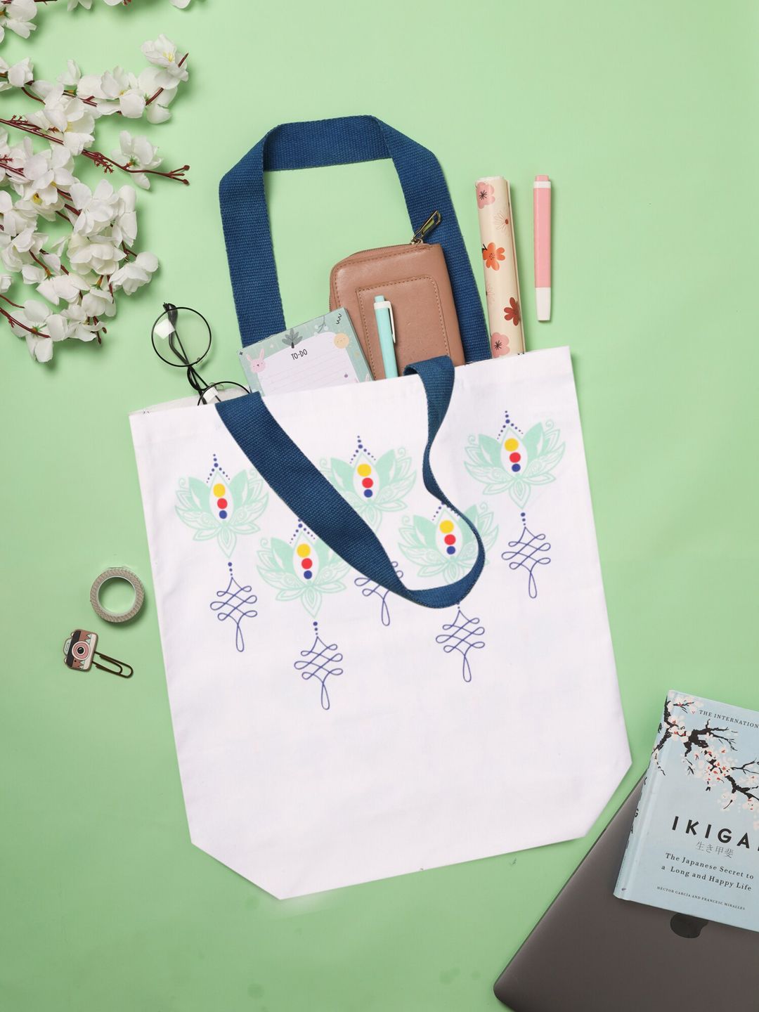 Doodle Floral Printed Shopper Tote Bag-image-12