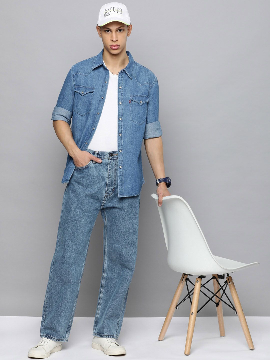 Buy Levis Men Relaxed Fit Mid-Rise Heavy Fade Pure Cotton Jeans
