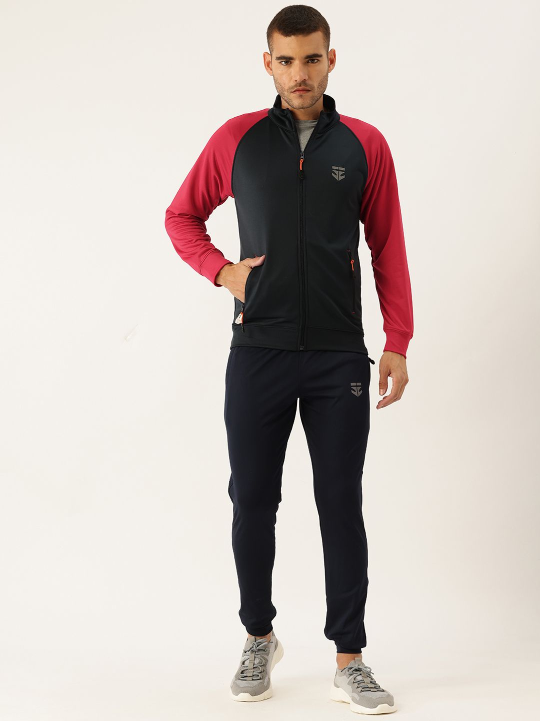 Sports52 wear Colorblocked Detail Track Jacket with Joggers-picture-48