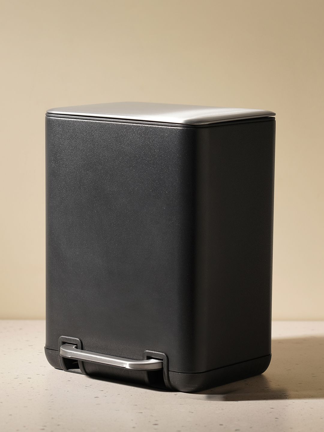Pure Home and Living Black Pedal Rectangular Small Waste Bin With Lid 6 L