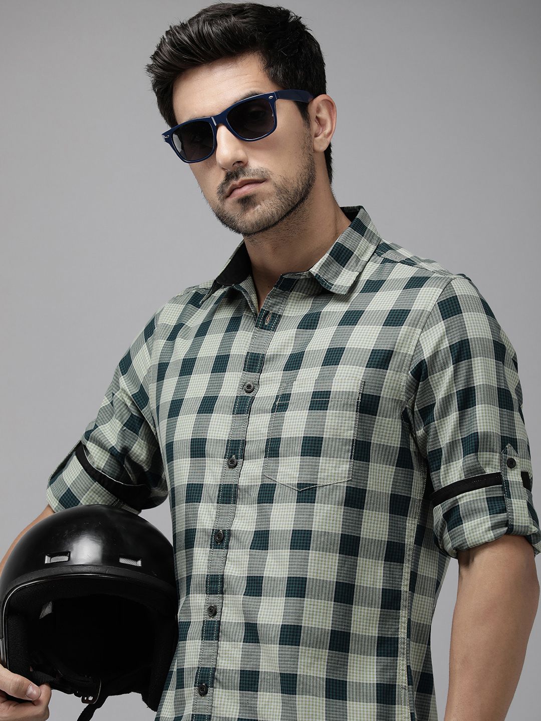 Roadster Men Black & White Checked Pure Cotton Casual Sustainable Shirt