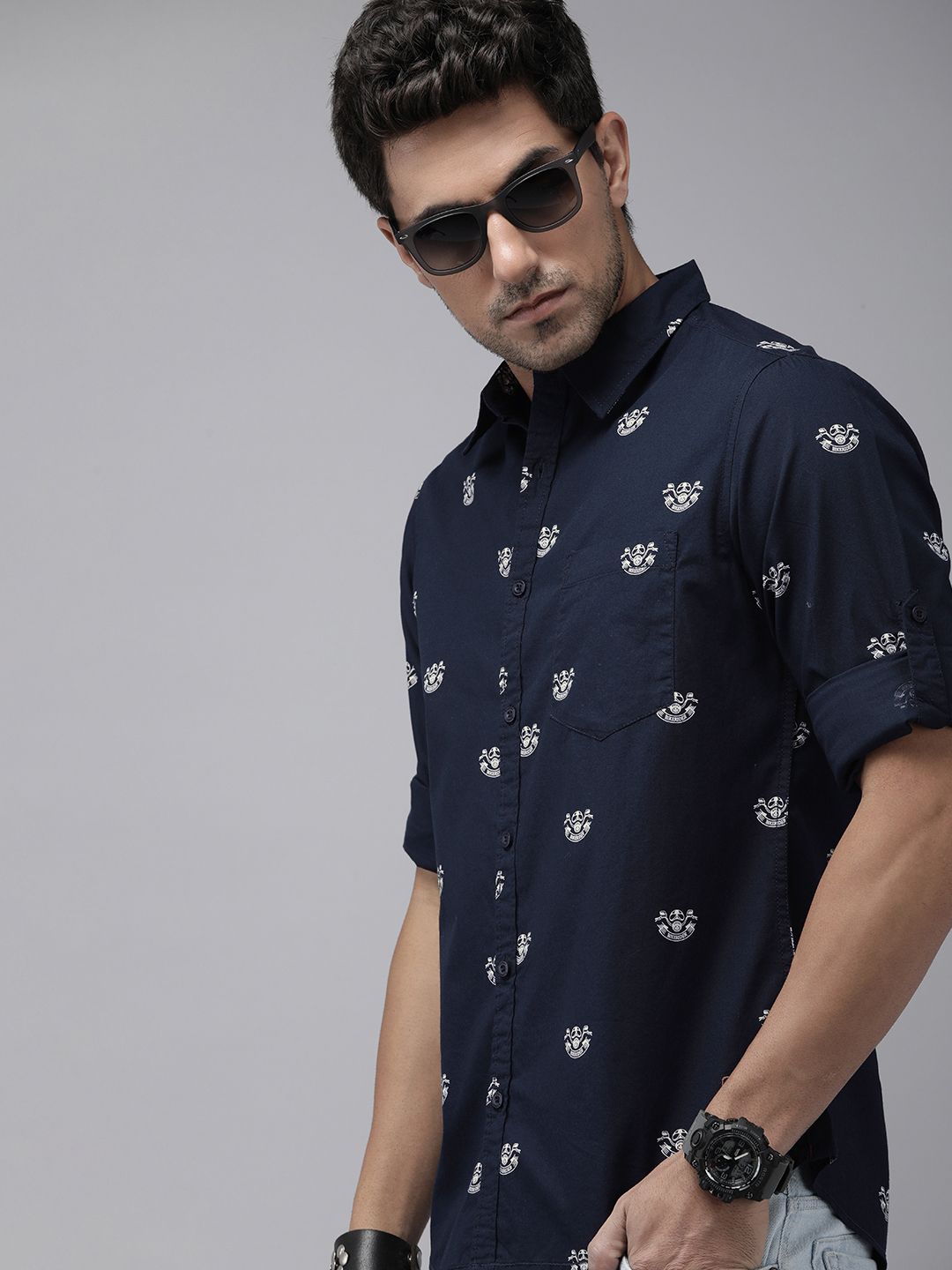 roadster men blue regular fit printed casual shirt