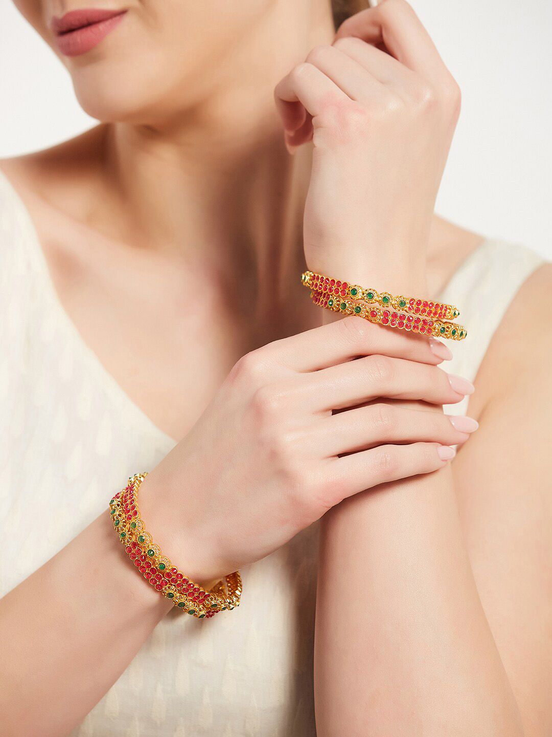 ATIBELLE Set Of 4 Gold-Plated Stones-Studded Bangles