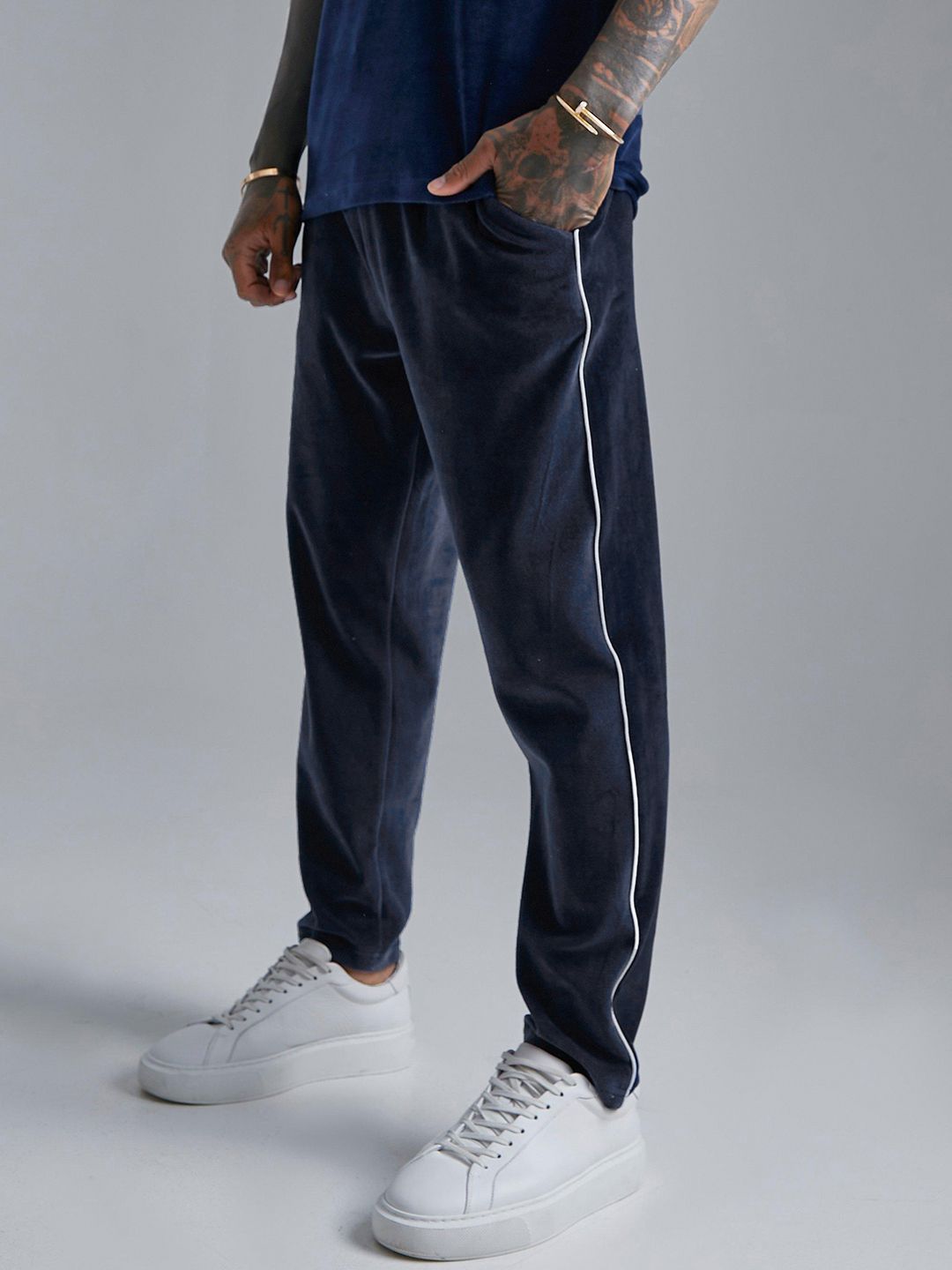 Boohoo man tracksuit on sale bottoms