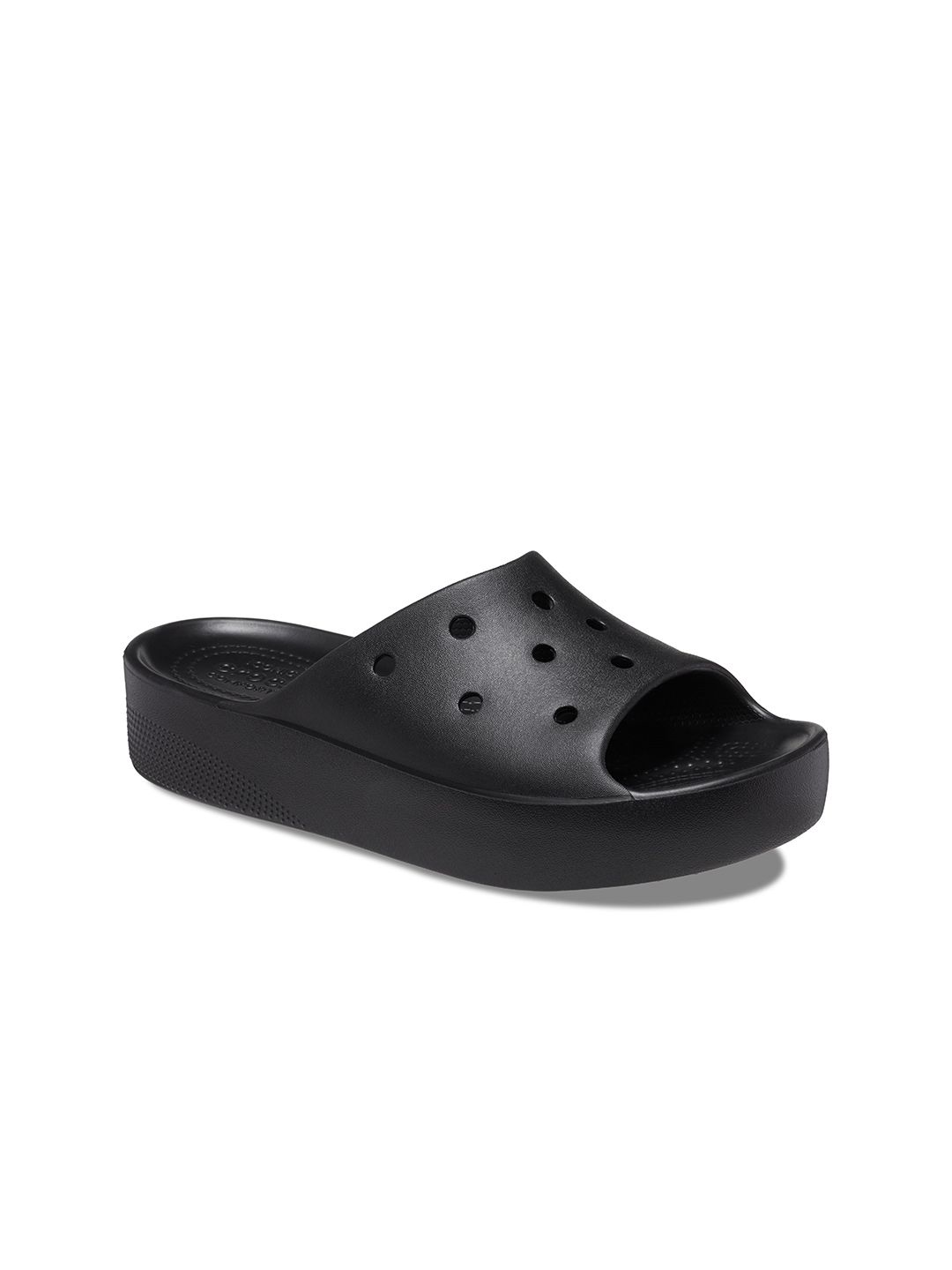 crocs tatacliq