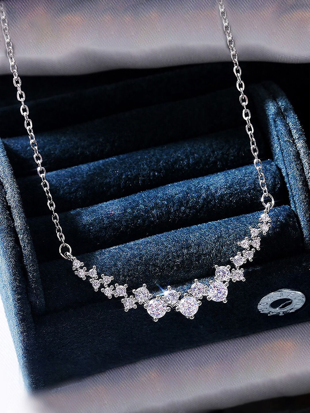 Peora Silver-Toned & White Silver-Plated Necklace