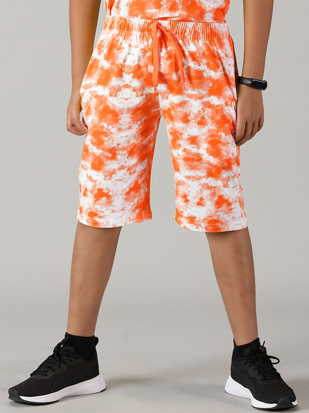 KiddoPanti Boys Tie & Dye Printed Cotton Mid-Rise Regular Fit Shorts-picture-15