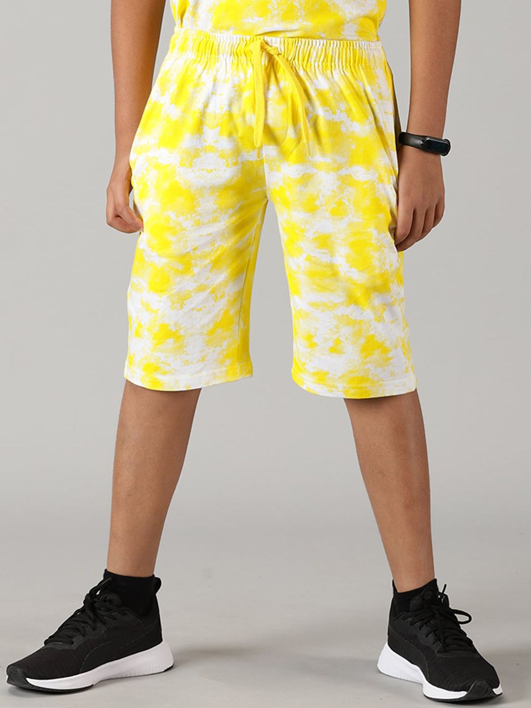 KiddoPanti Boys Tie & Dye Printed Cotton Mid-Rise Regular Fit Shorts-picture-14