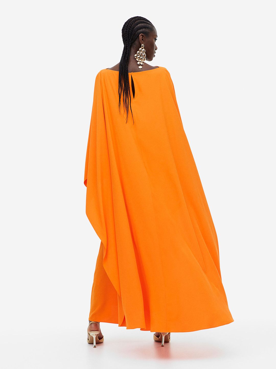 h&m orange cape dress #ad Run dont walk! @H&M have just dropped their Limited Edition collection with insanely beautiful modest pieces just in time for Ramadan and Eid! Available online at H&M.com and in selected stores.