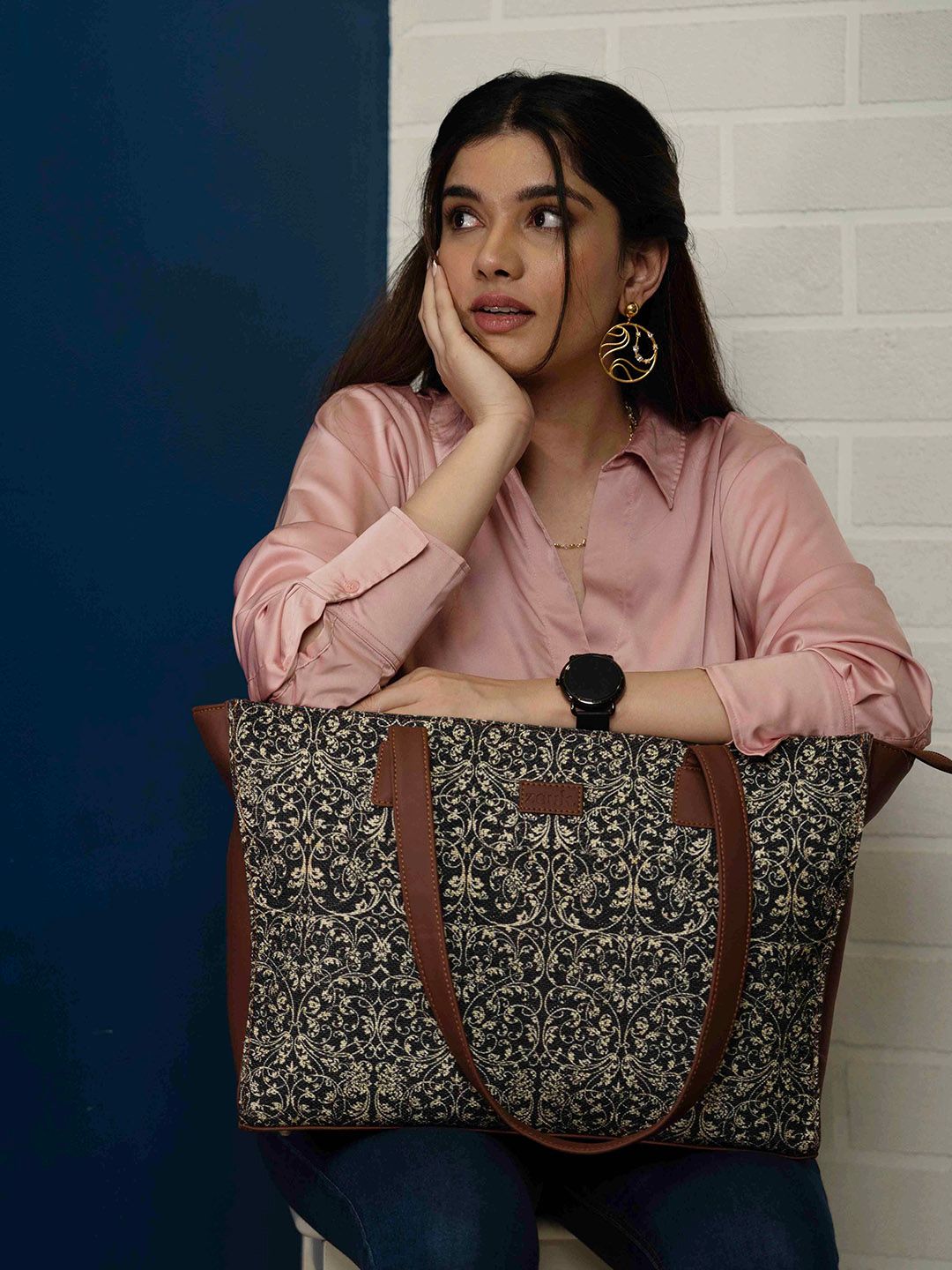 ZOUK Floral Printed Structured Tote Bag-picture-16