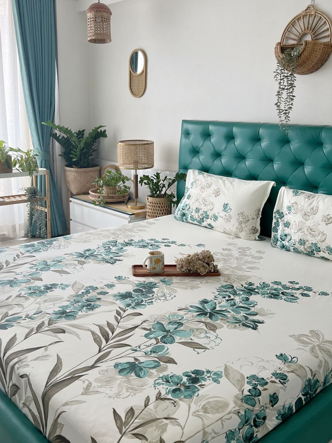 URBAN SPACE Serene White & Blue Printed 200 TC Pure Cotton Queen Bedsheet & Pillow Covers-picture-12