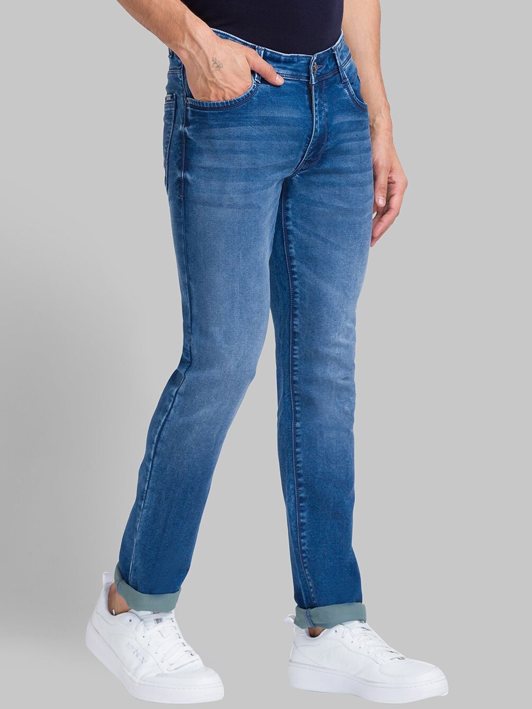 Buy Parx Men Slim Fit Light Fade Jeans - Jeans for Men 22399674 | Myntra