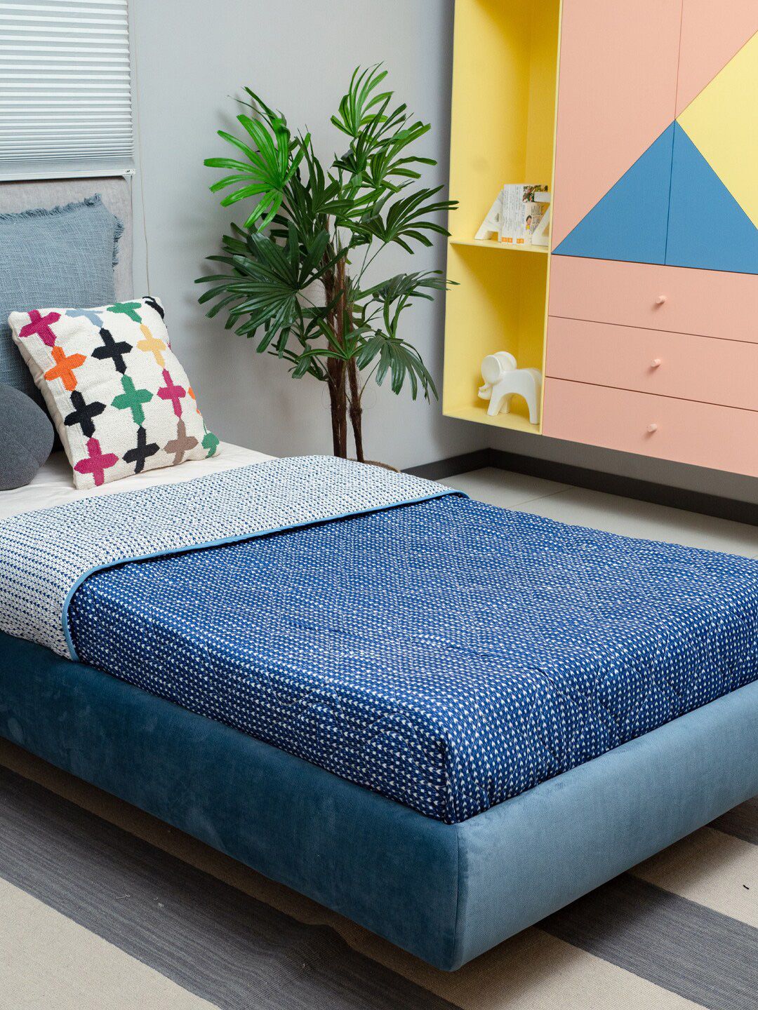 URBAN SPACE Tokyo Blue & White Geometric AC Room Single Bed Blanket-image-39