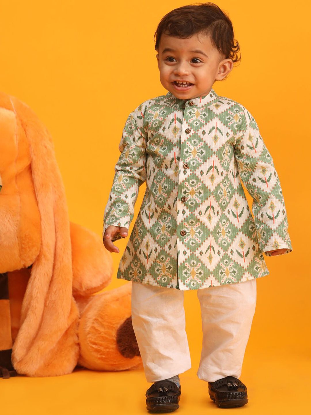 VASTRAMAY Boys Abstract Printed Kurta with Pyjamas