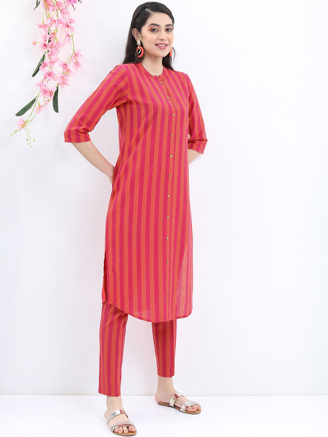 Buy Vishudh Striped Mandarin Collar Cotton Kurta Kurtas for Women
