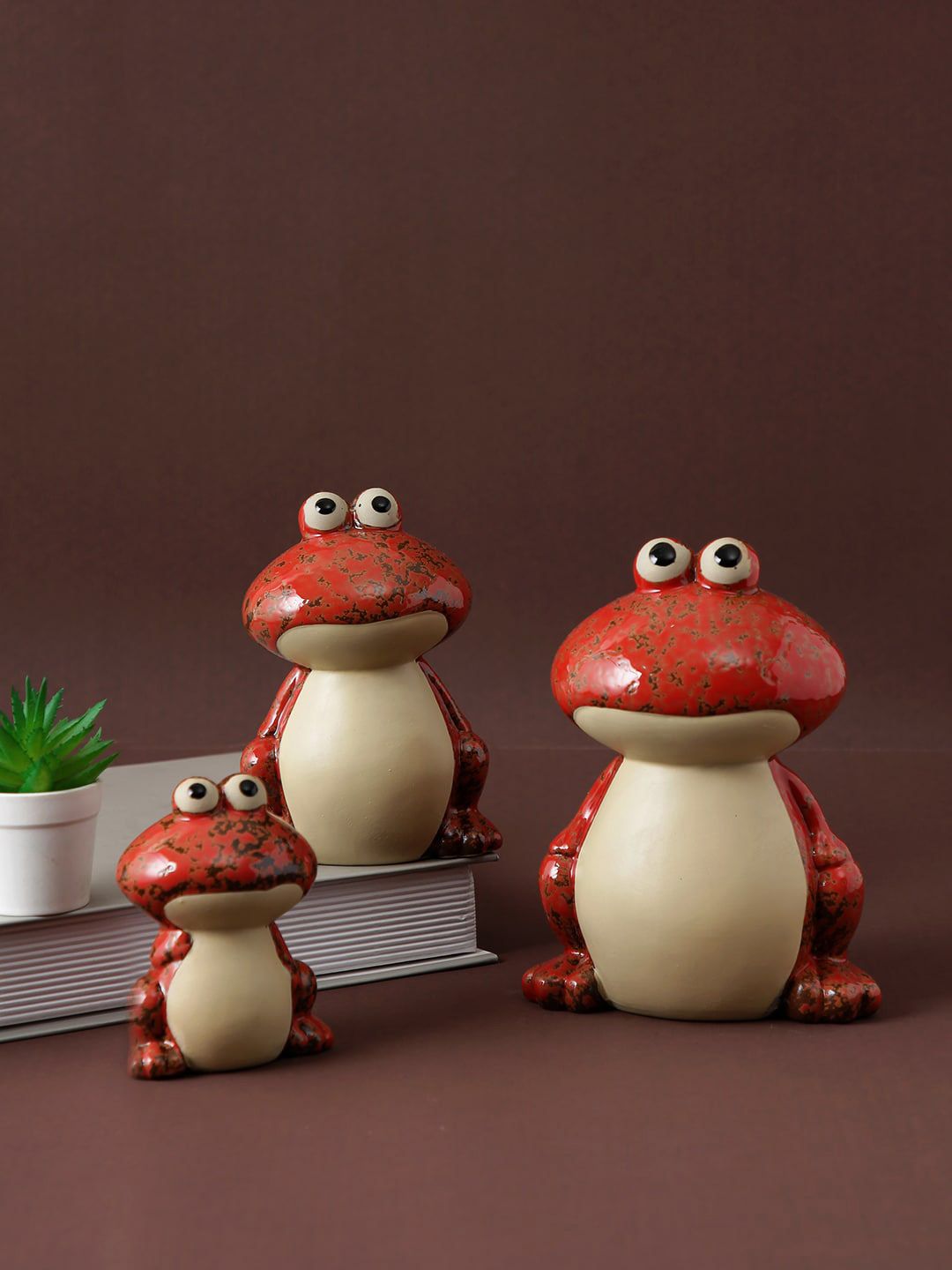 TAYHAA Red & Brown 3 Pieces Ceramic Frog Family Showpieces-image-33