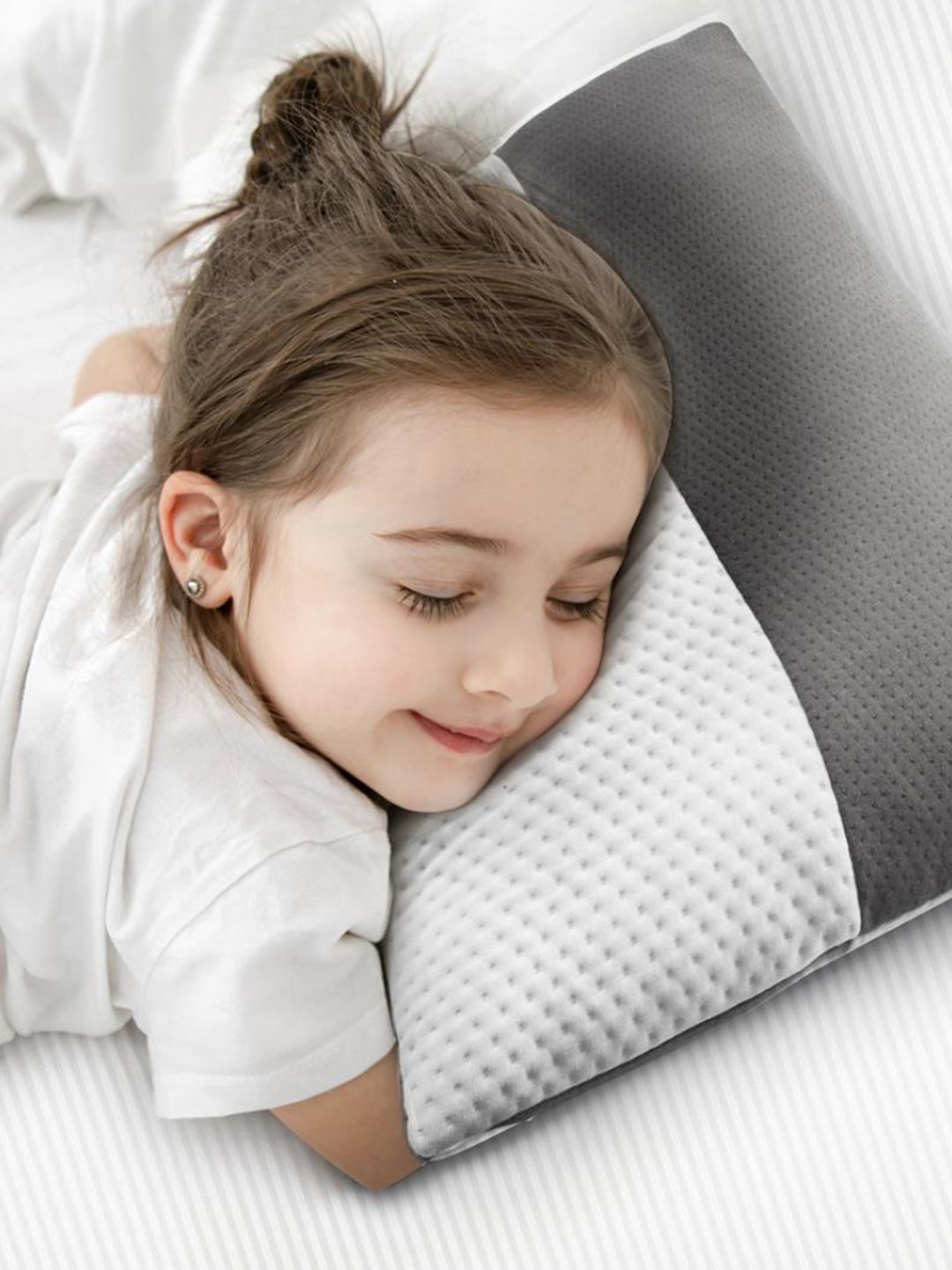 wakefit wakefit Hollow Fibre White Solid Polyester Medium Fibre Sleep Pillow-30.48 x 45.72 cm