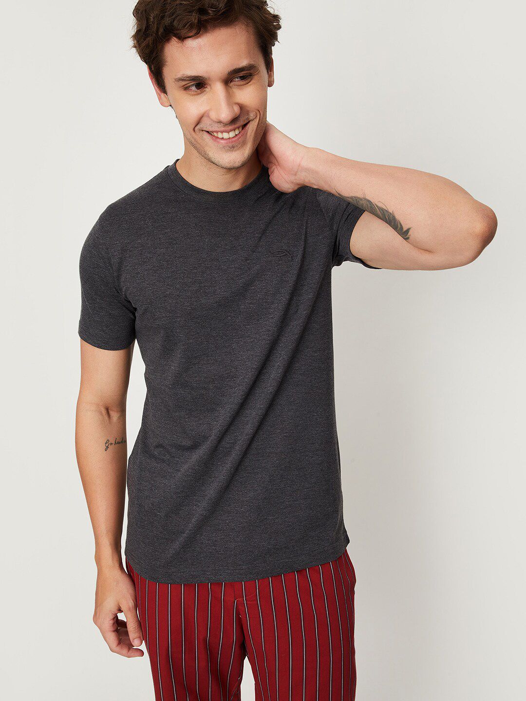 max Round Neck Short Sleeves Cotton Lounge Tshirts