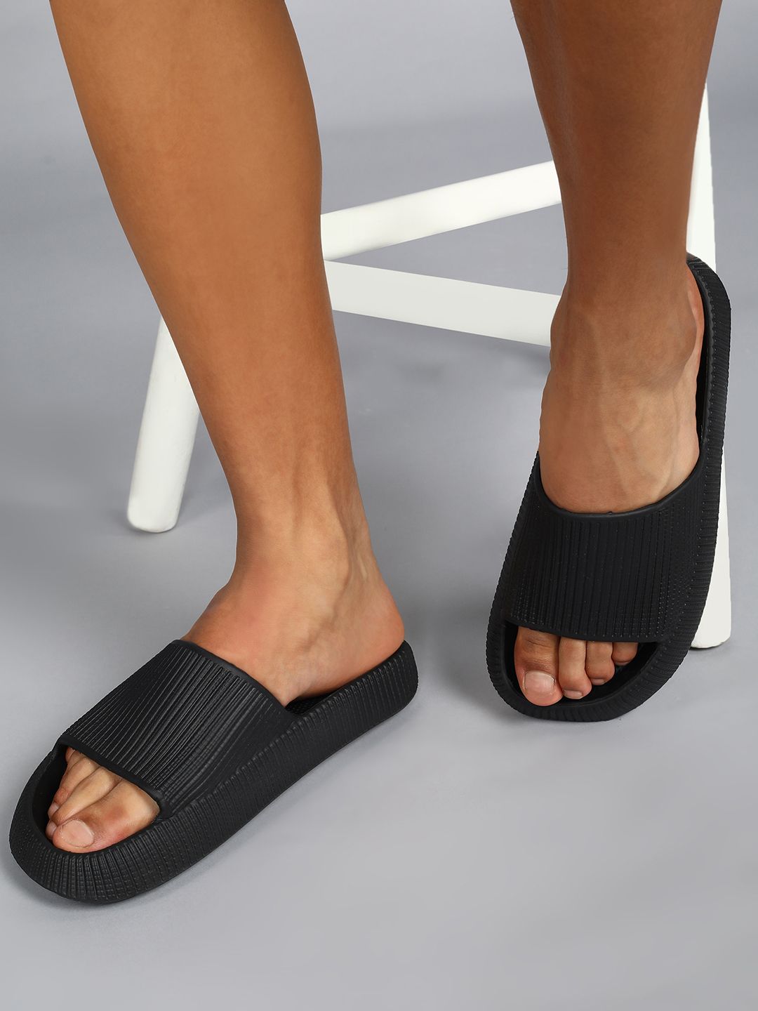 Paragon Men Textured Lightweight Rubber Sliders-picture-22