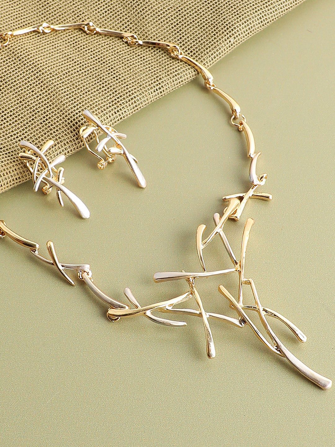 SOHI Gold-Plated Stone Studded Jewellery Set-picture-30