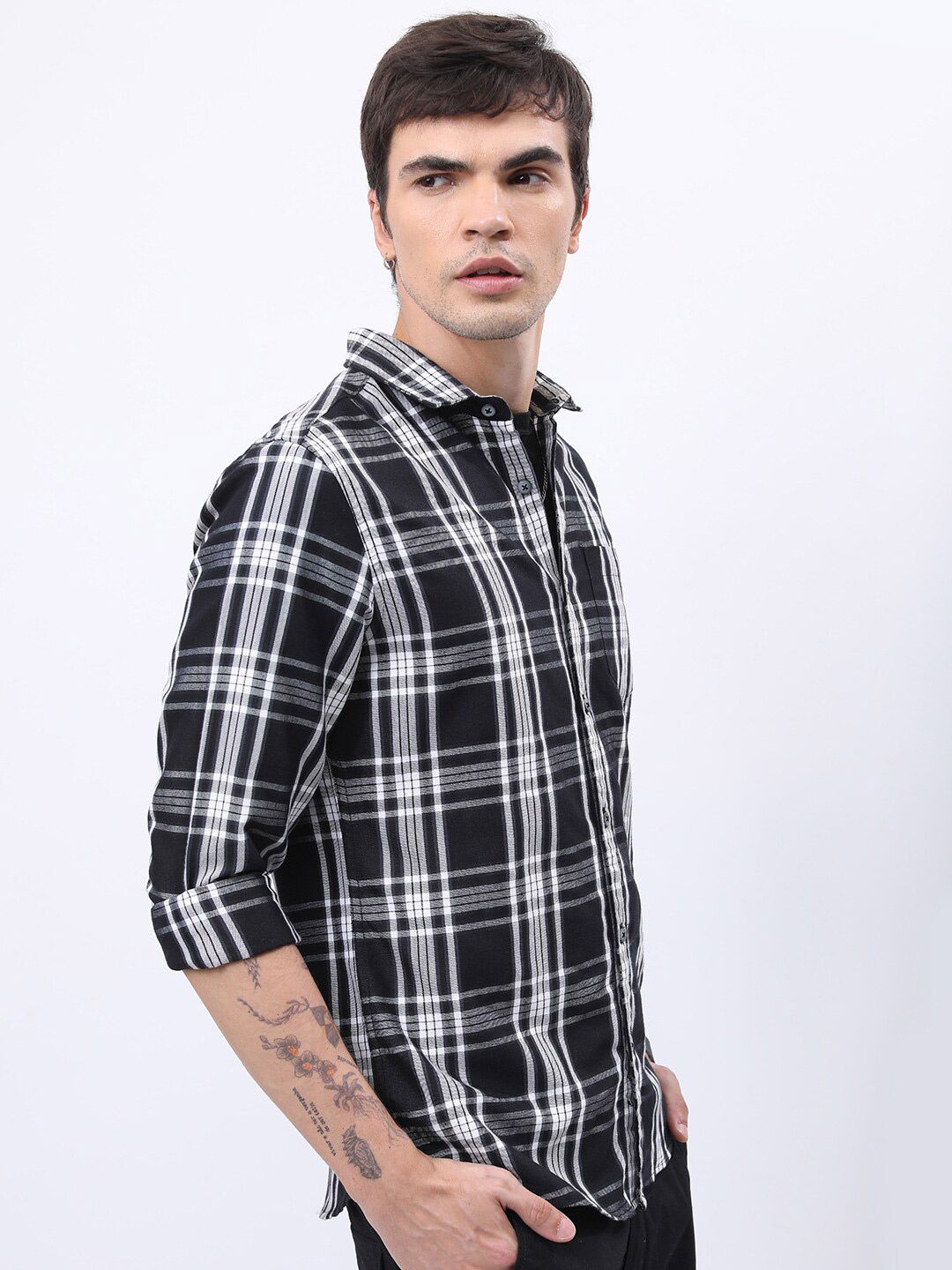 HIGHLANDER Black & White Tartan Checks Slim Fit Casual Shirt