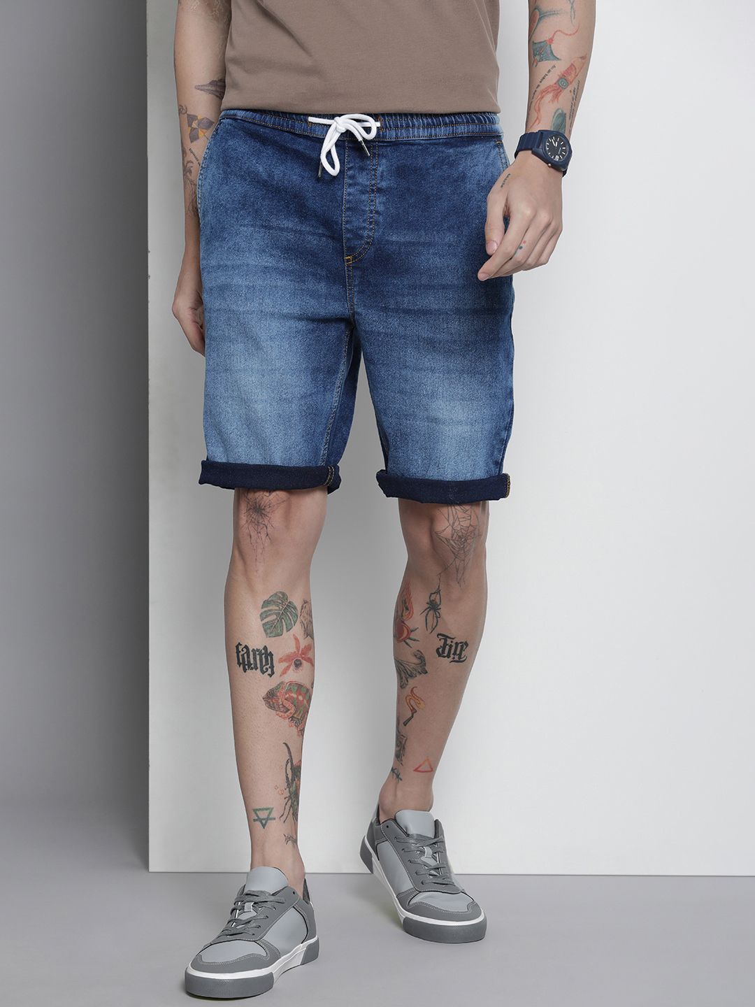 The Indian Garage Co Men Faded Denim Shorts-picture-24