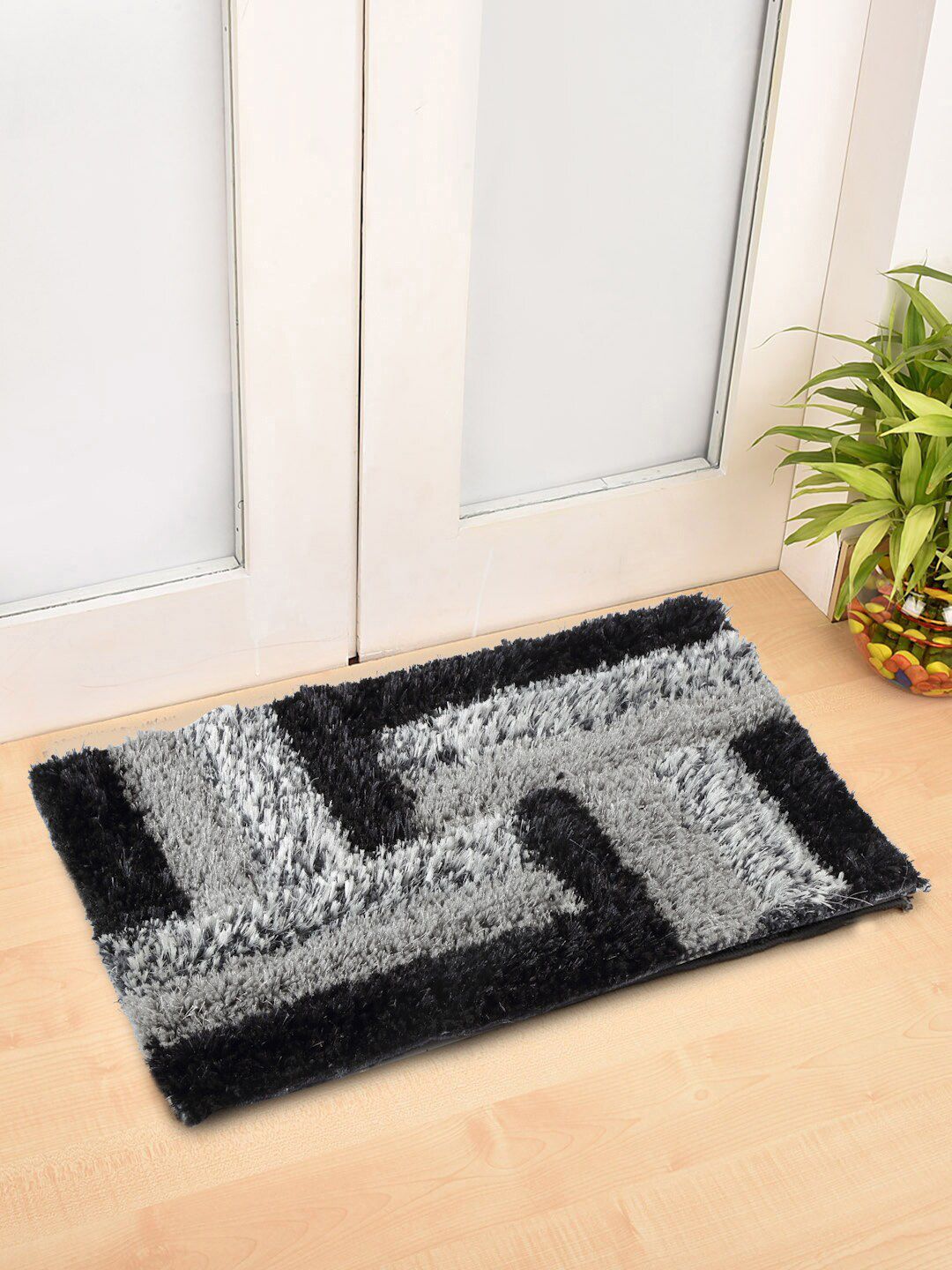 FABINALIV Black & Grey Geometric Rectangular Shaped Anti Skid Doormat-image-6