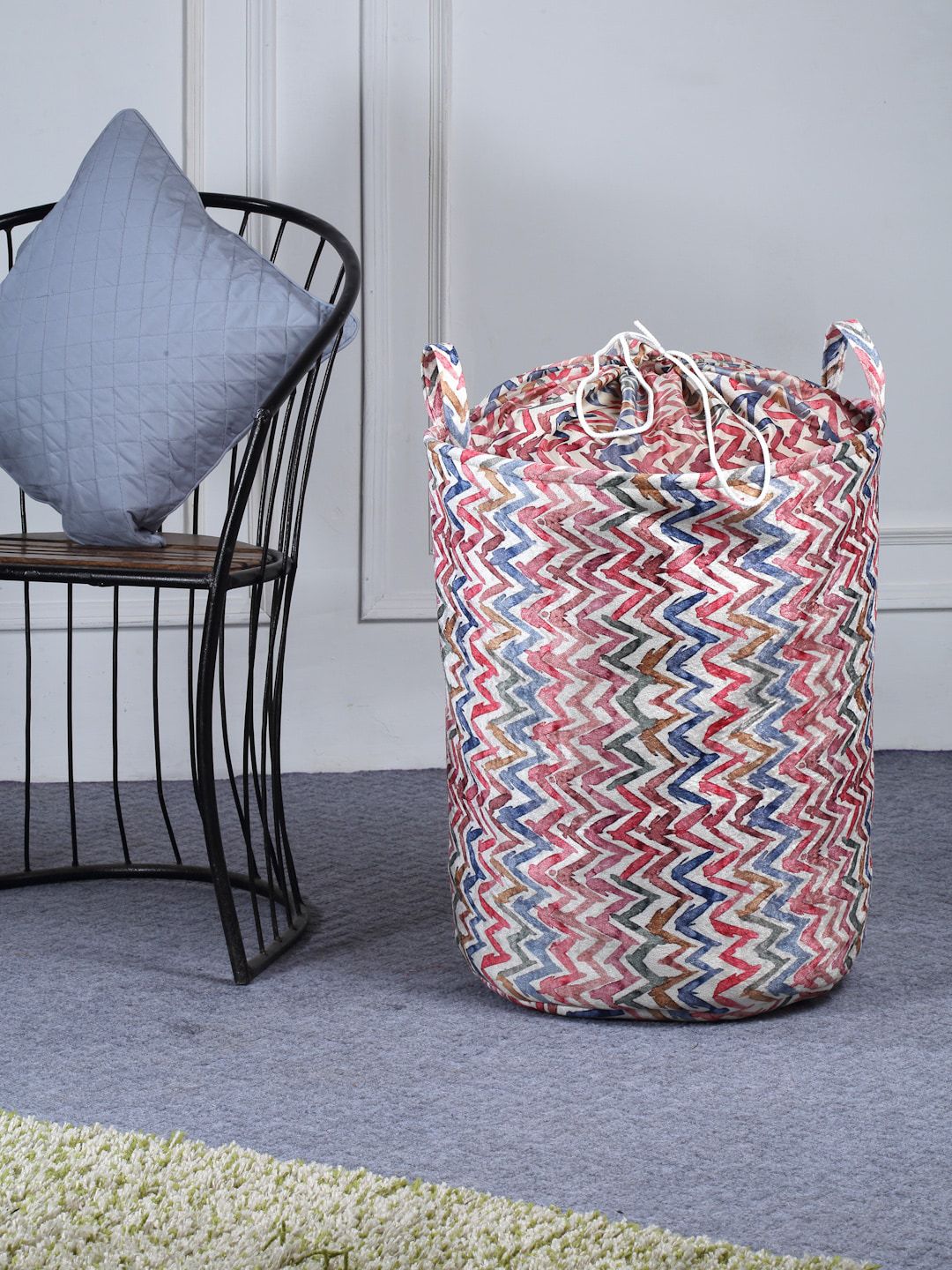 FABINALIV White & Pink Abstract Printed Foldable Laundry Bag-image-3