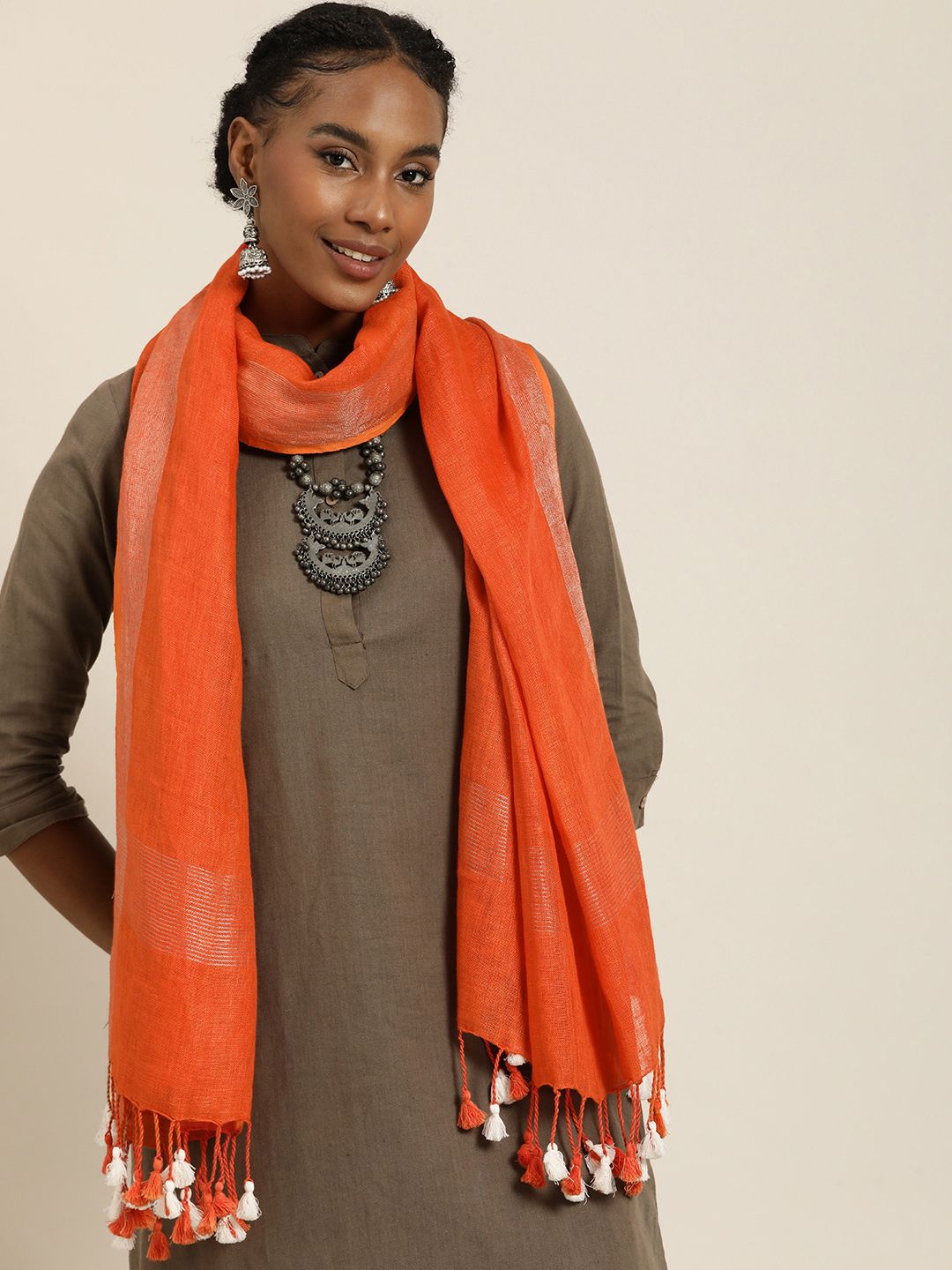 Taavi Solid Fringed Linen Dupatta-image-43