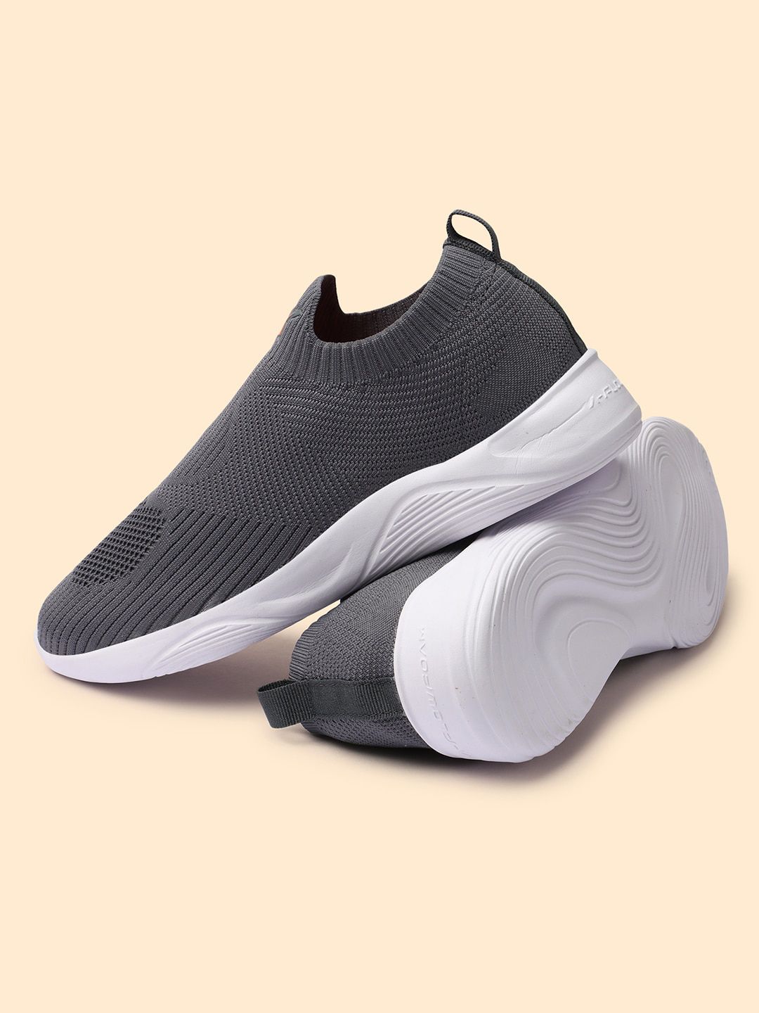 HRX by Hrithik Roshan Men Grey And White Woven Design Lightweight