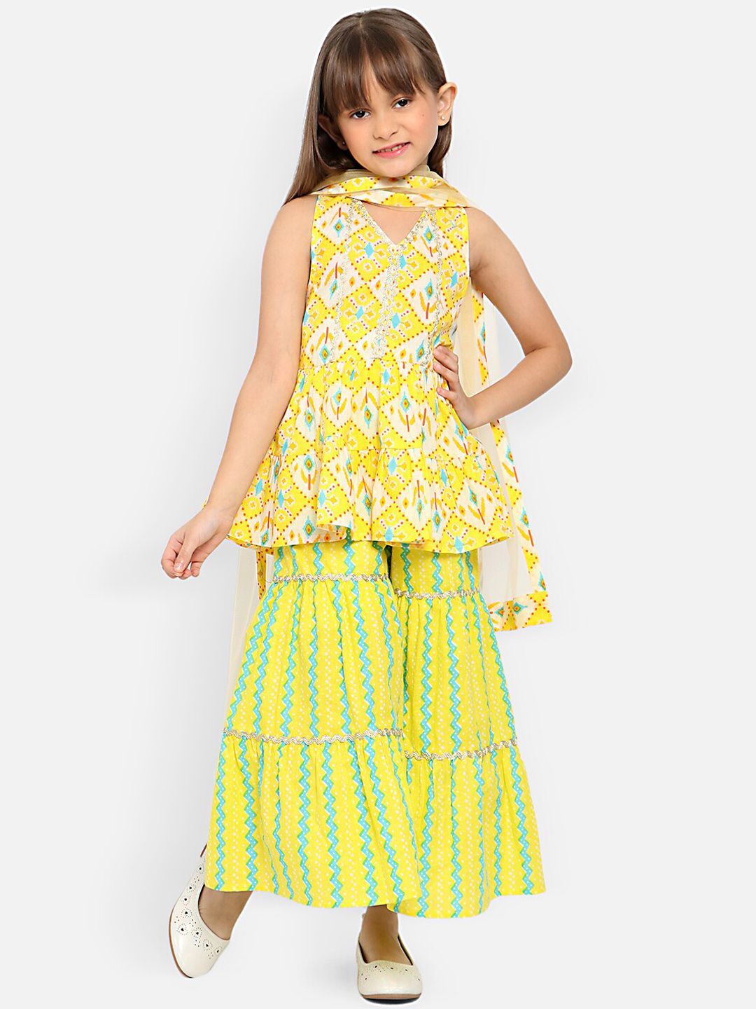 Nauti Nati Girls Printed V Neck Pure Cotton Kurti With Sharara & Dupatta-image-15