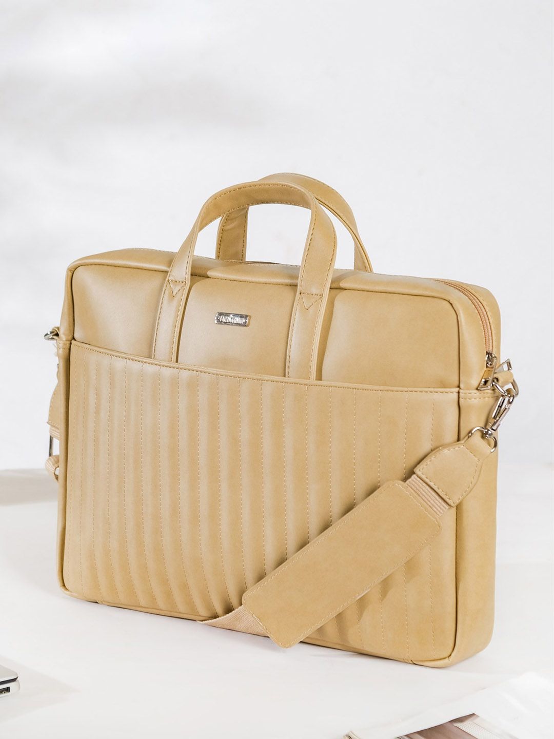 Nestasia Padded Textured Laptop Bag-picture-31