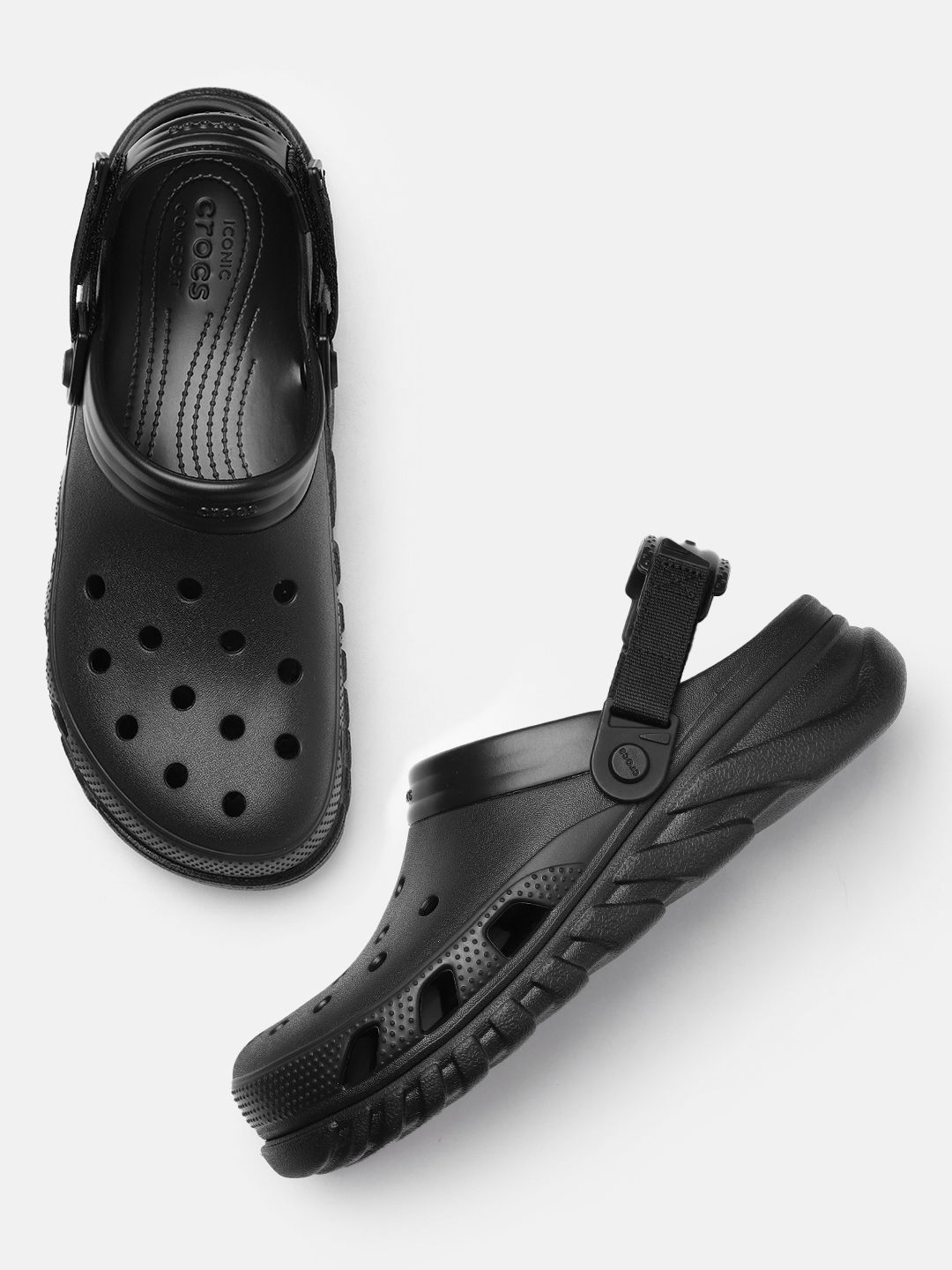 Crocs Men Solid Laser Cut Croslite Clogs