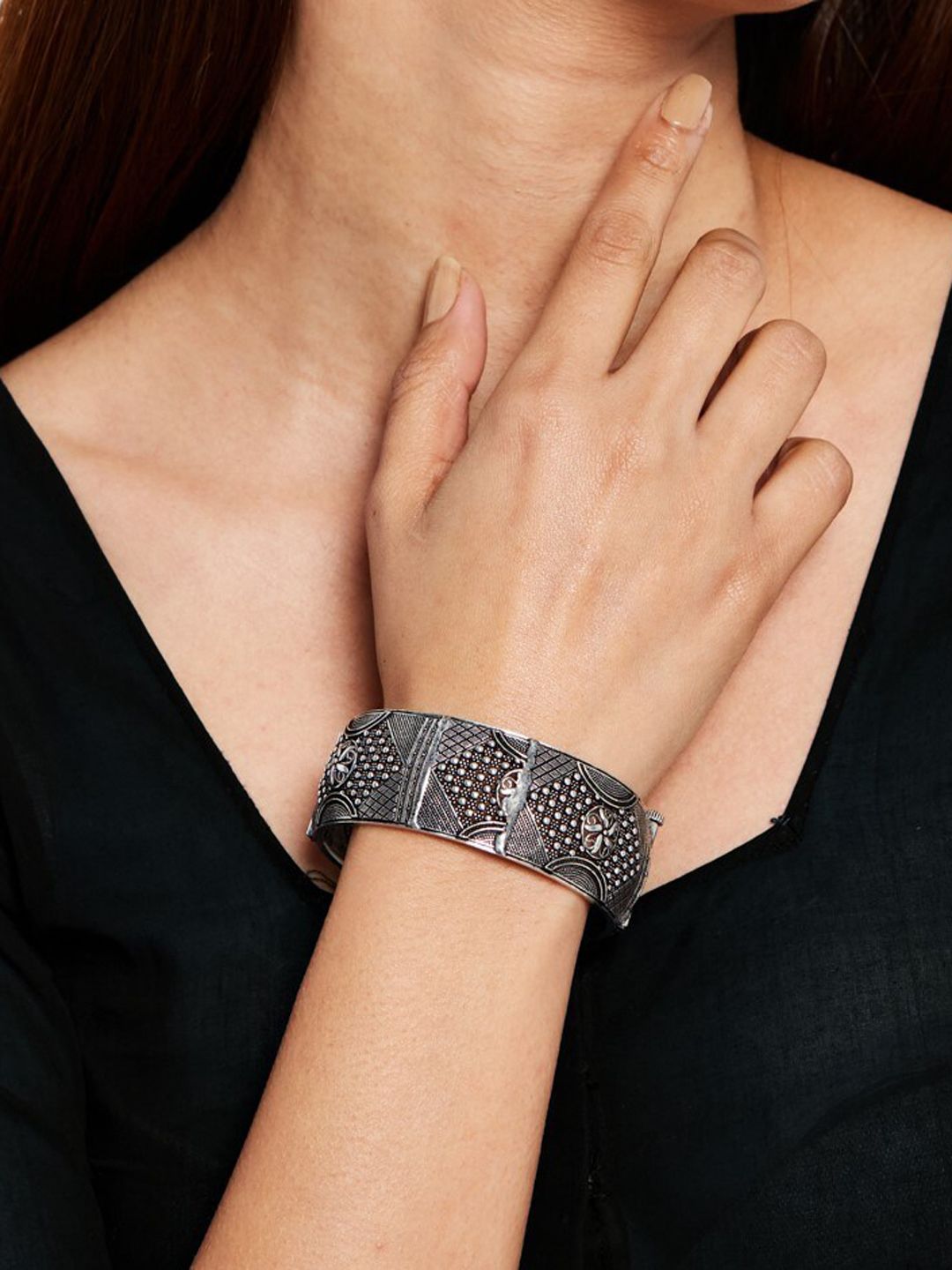 ATIBELLE Set Of 2 German Silver Kada Bangles