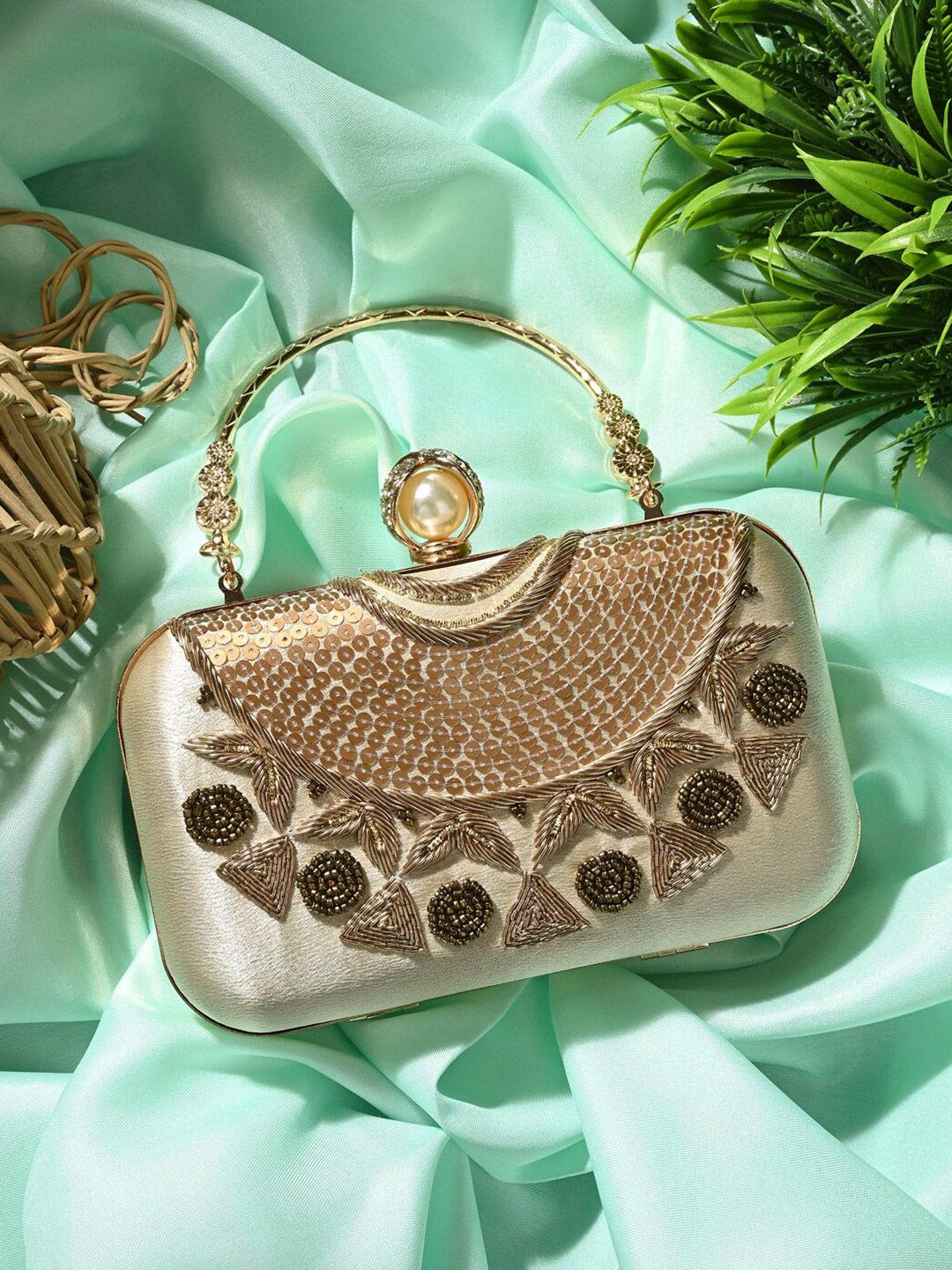 Toobacraft Embellished Box Clutch-picture-17
