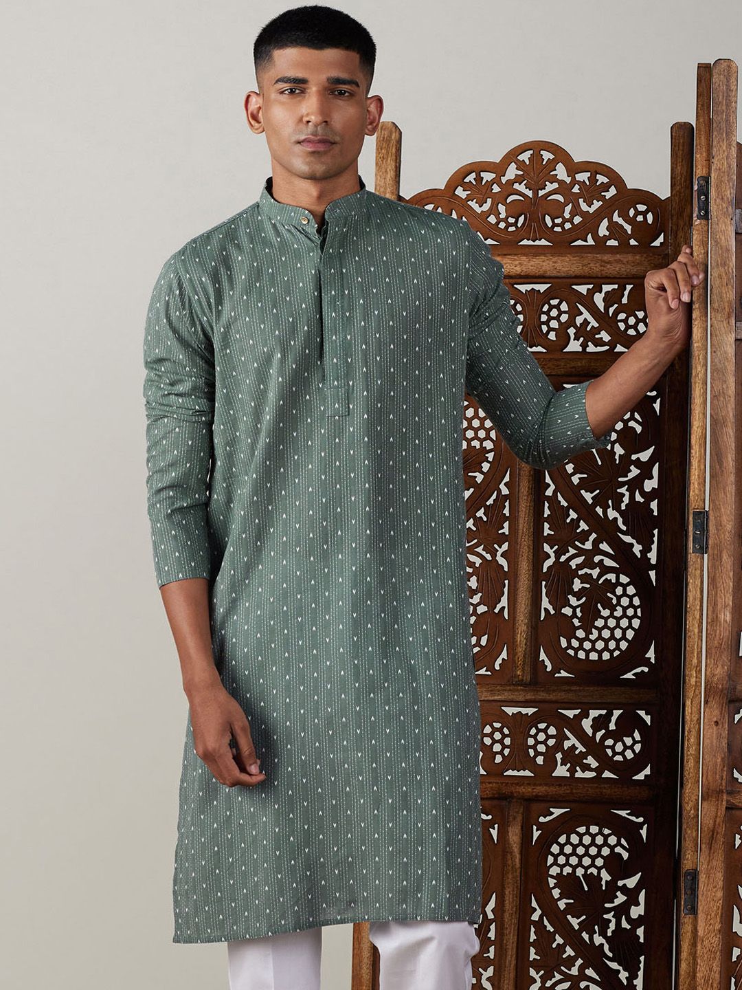 SHVAAS by VASTRAMAY Geometric Embroidered Jacquard Pure Cotton Sustainable Kurta-picture-15