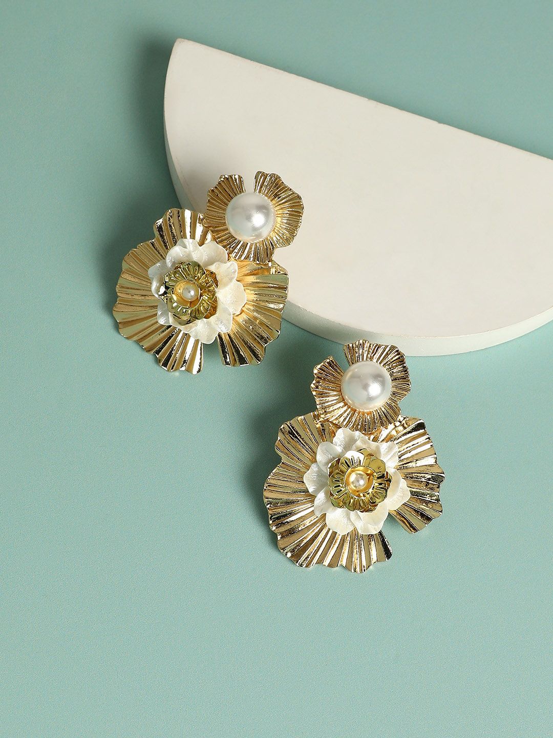 SOHI Gold-Plated Floral Shaped Drop Earrings-image-35