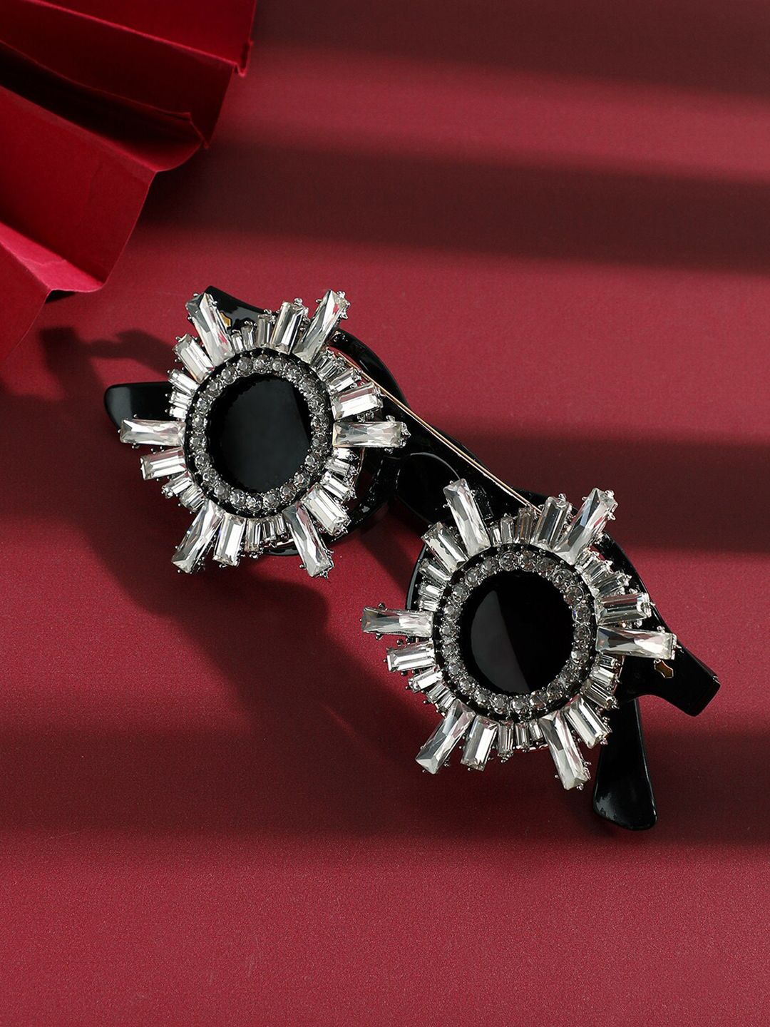 HAUTE SAUCE by  Campus Sutra Women Embellished Round Sunglasses AW23_SOHISG9037-picture-11