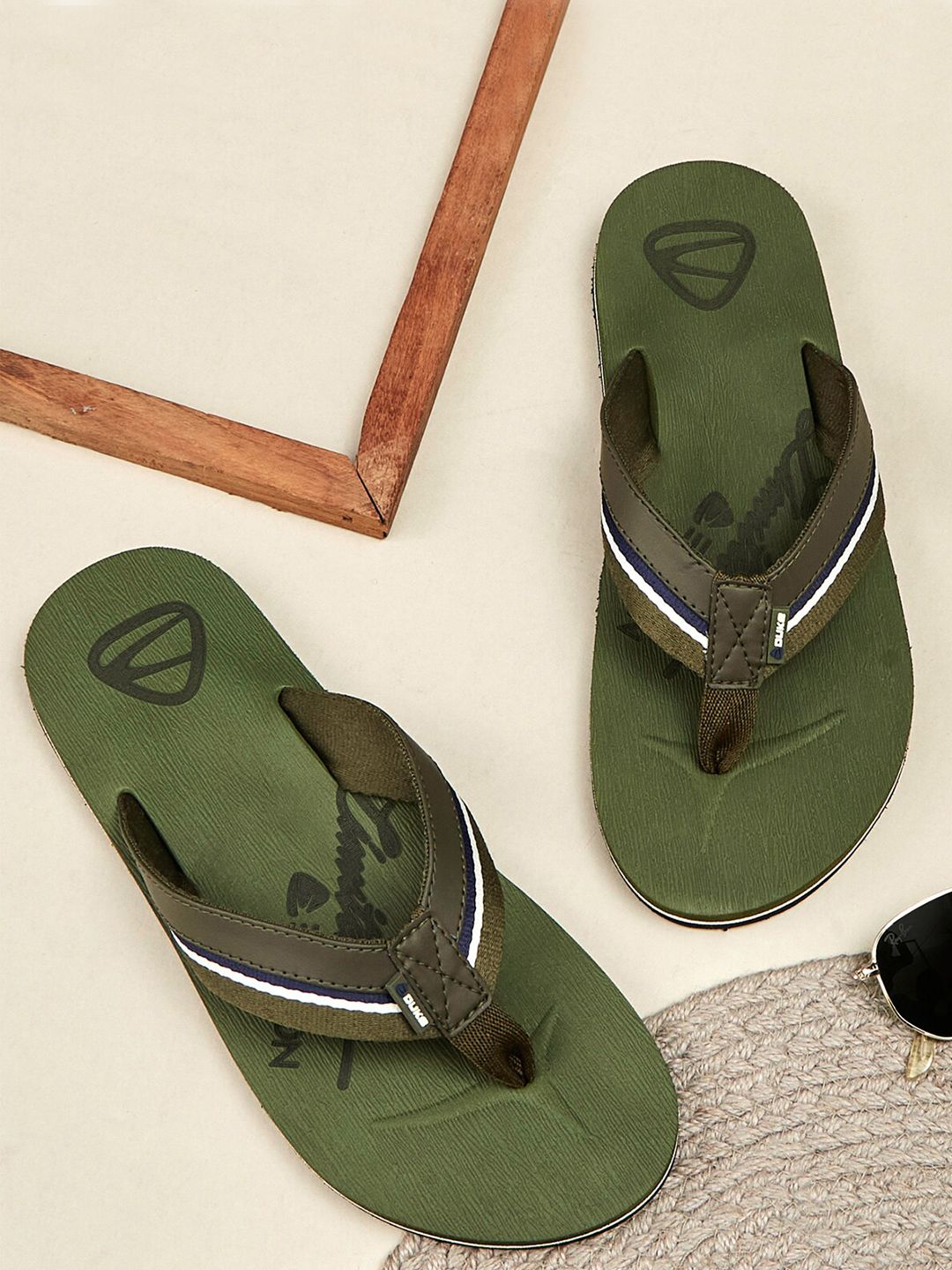 Duke Men Printed Thong Flip-Flops-image-6