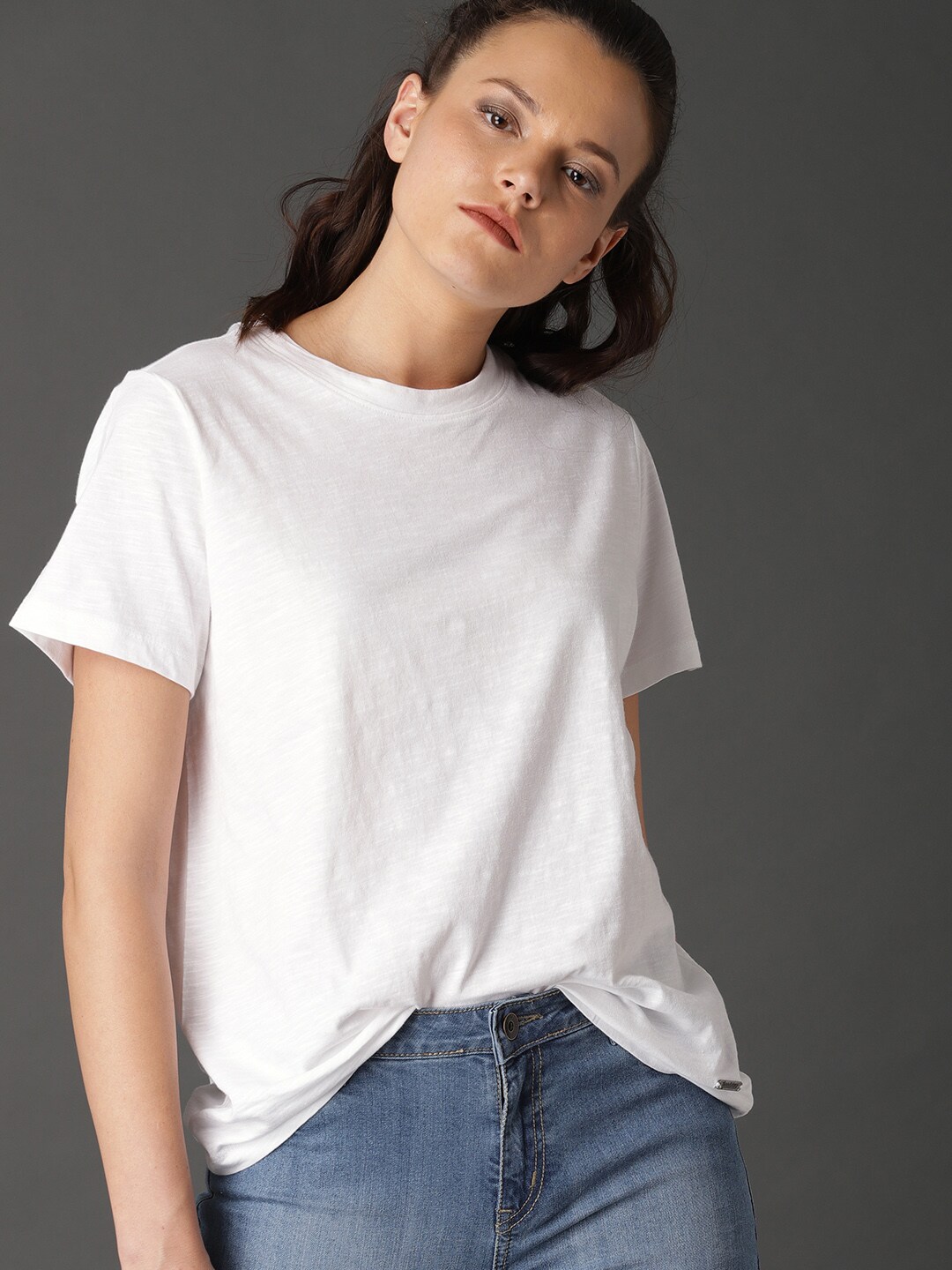 Roadster Women White Solid Round Neck T-shirt