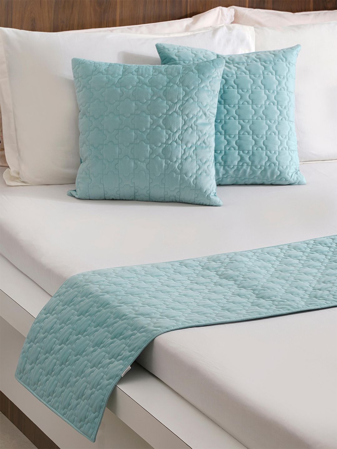 Nestasia 3 Pieces Blue Geometric Velvet Bed Runner & Square Cushion Cover Set-image-20