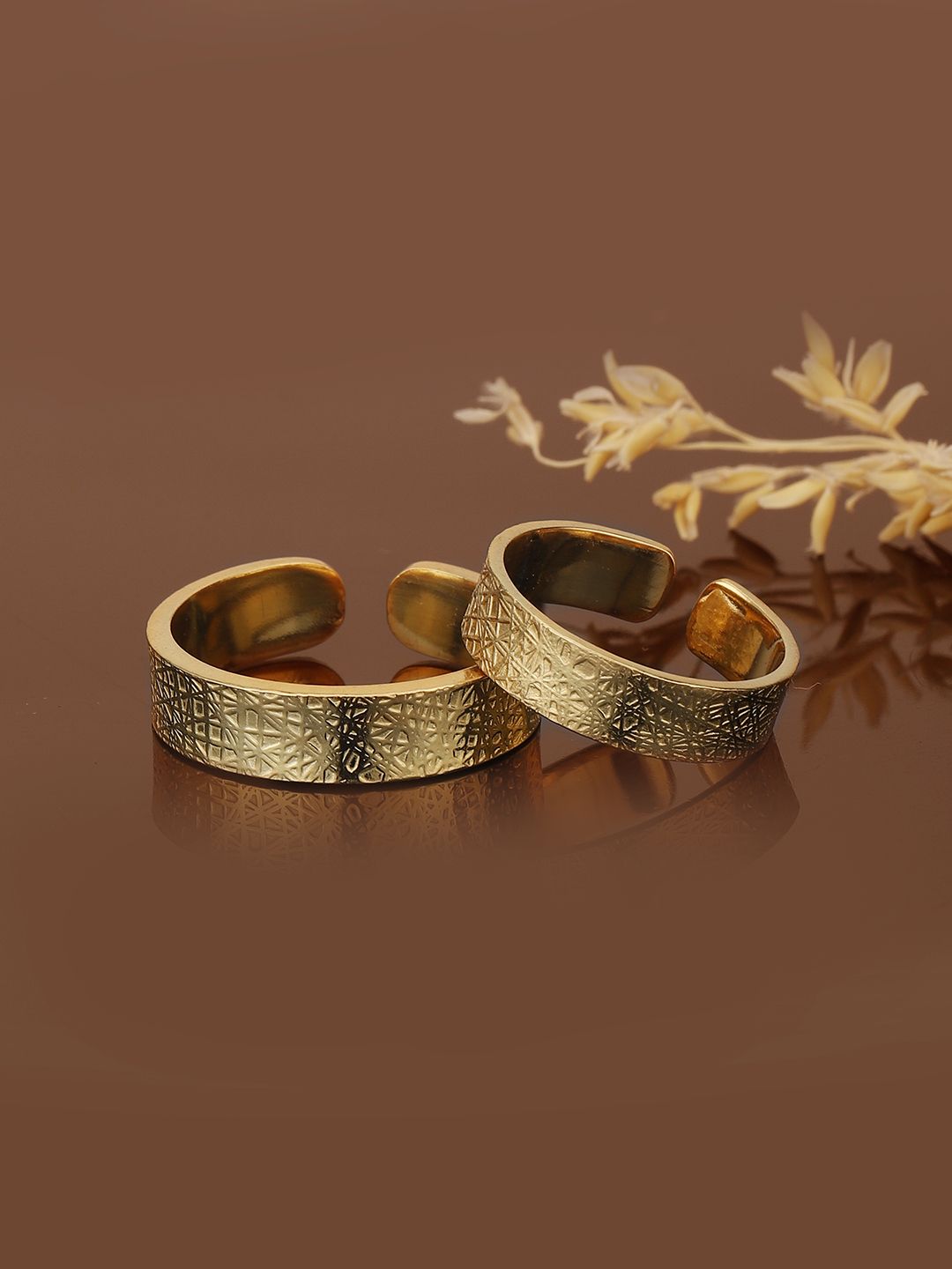 Carlton London Set Of 2 Gold-Plated Adjustable Couple Finger Rings