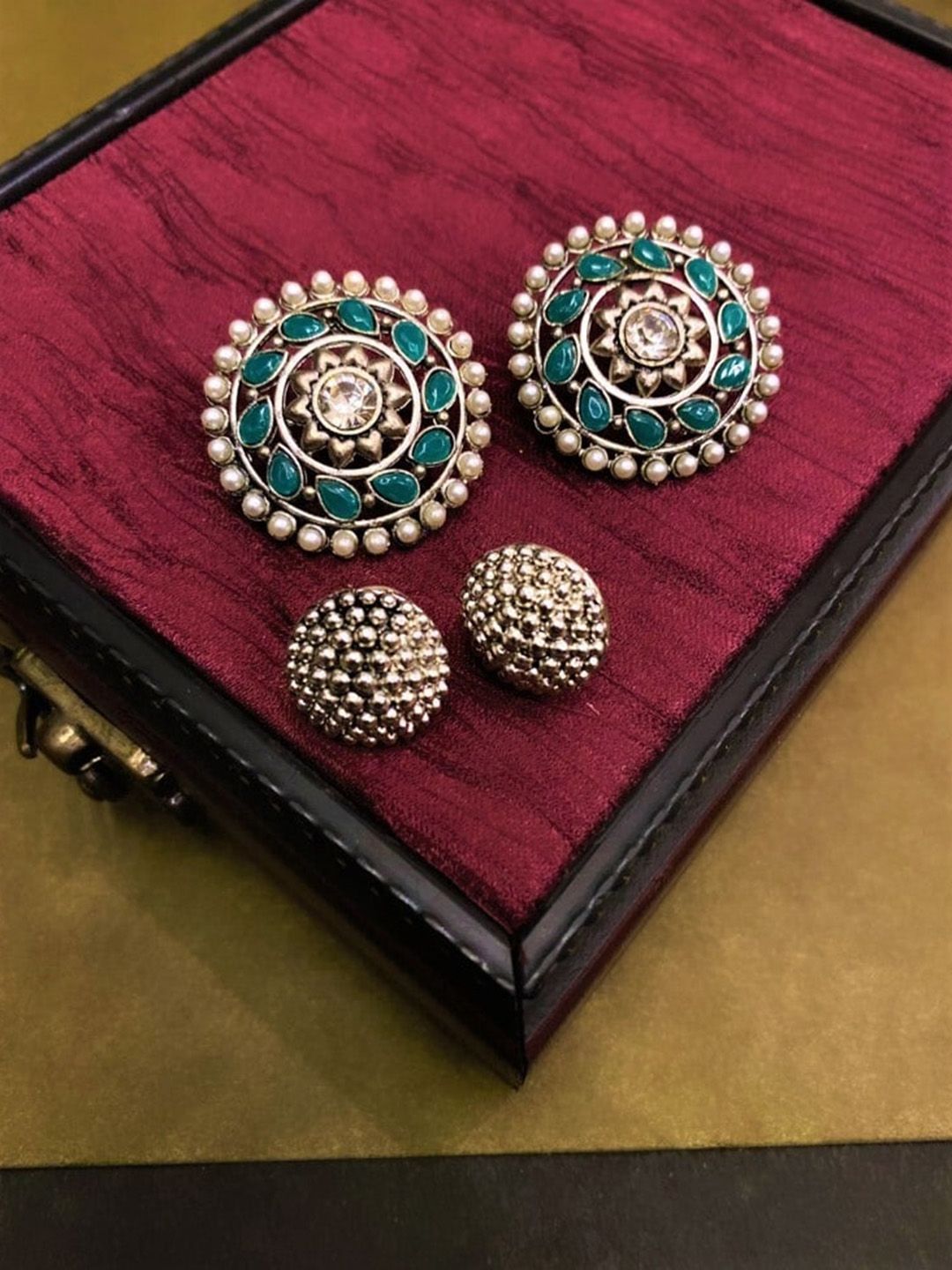 ATIBELLE Set Of 2 Silver-Plated Circular Stone Studs Earrings