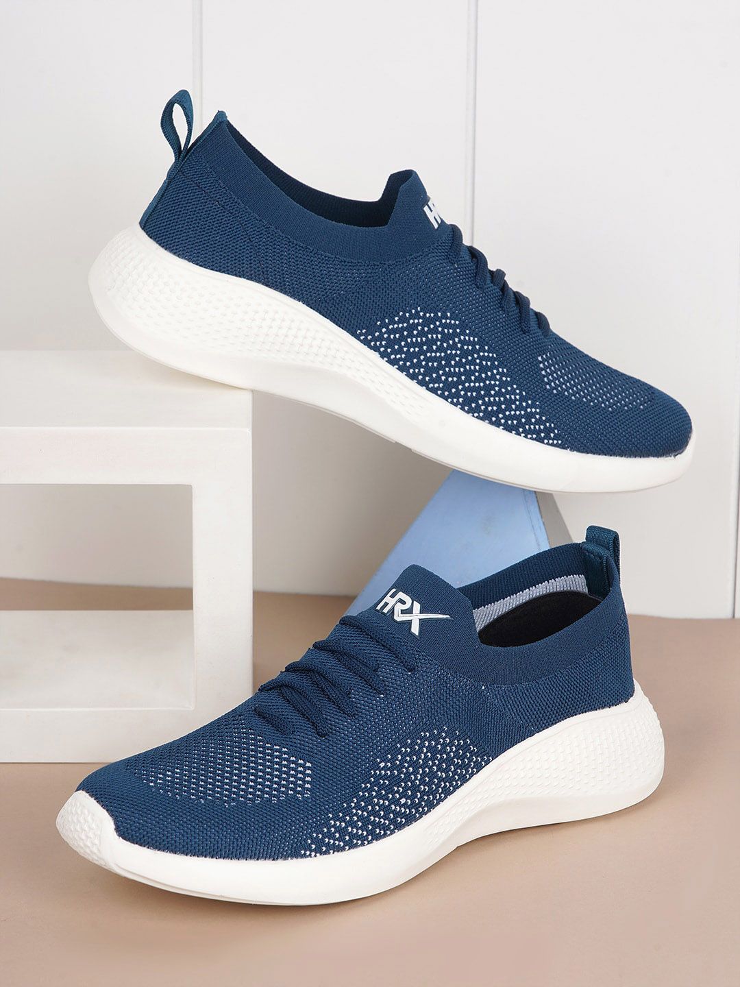 HRX by Hrithik Roshan Men Teal Blue & White Textured Contrast Sole Slip On Sneakers-image-8
