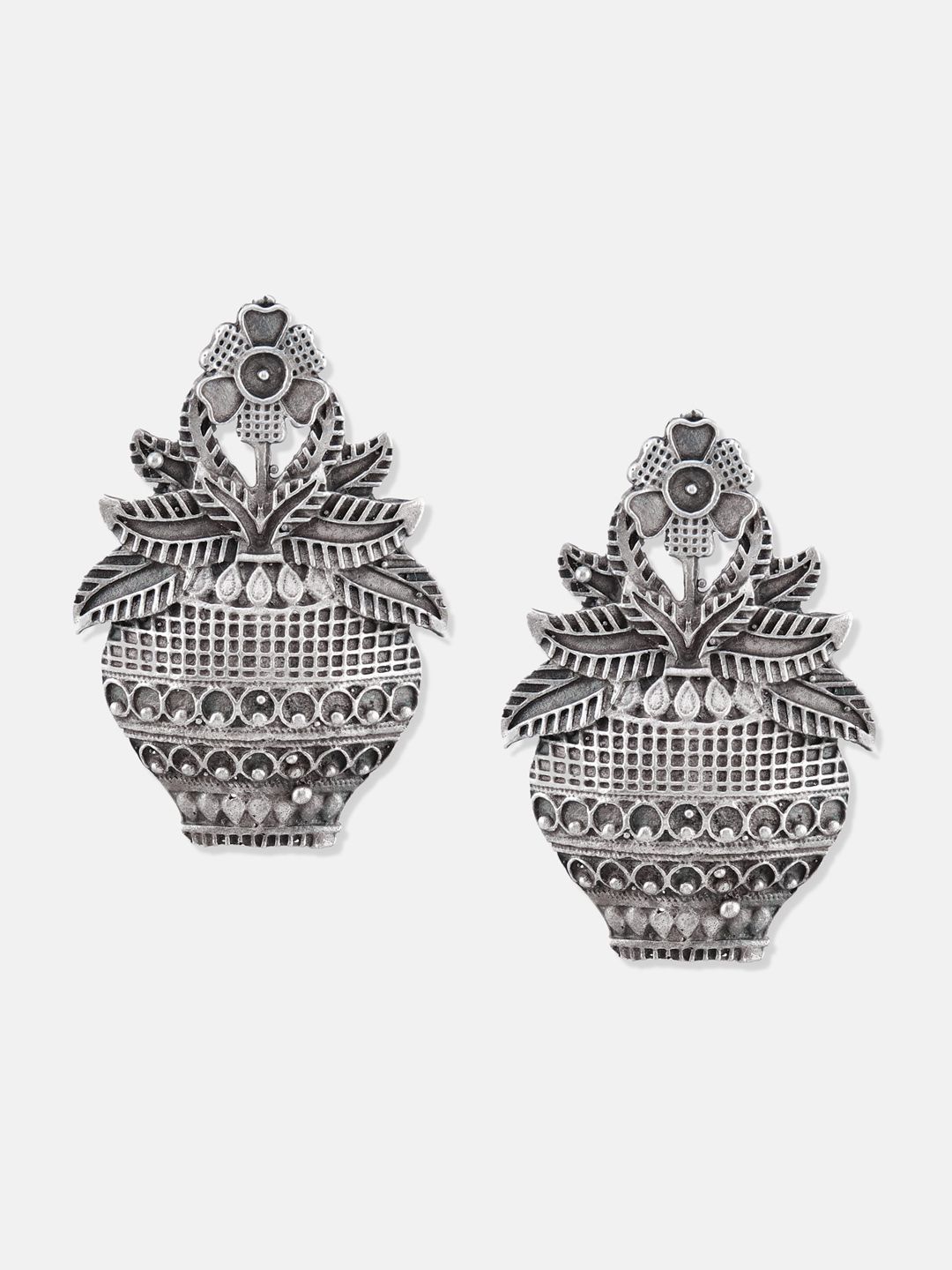 ATIBELLE Set Of 2 Silver-Plated Contemporary Studs Earrings