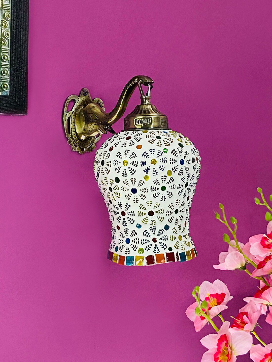 foziq Gold-Toned Textured Glass Wall Lamp-image-33