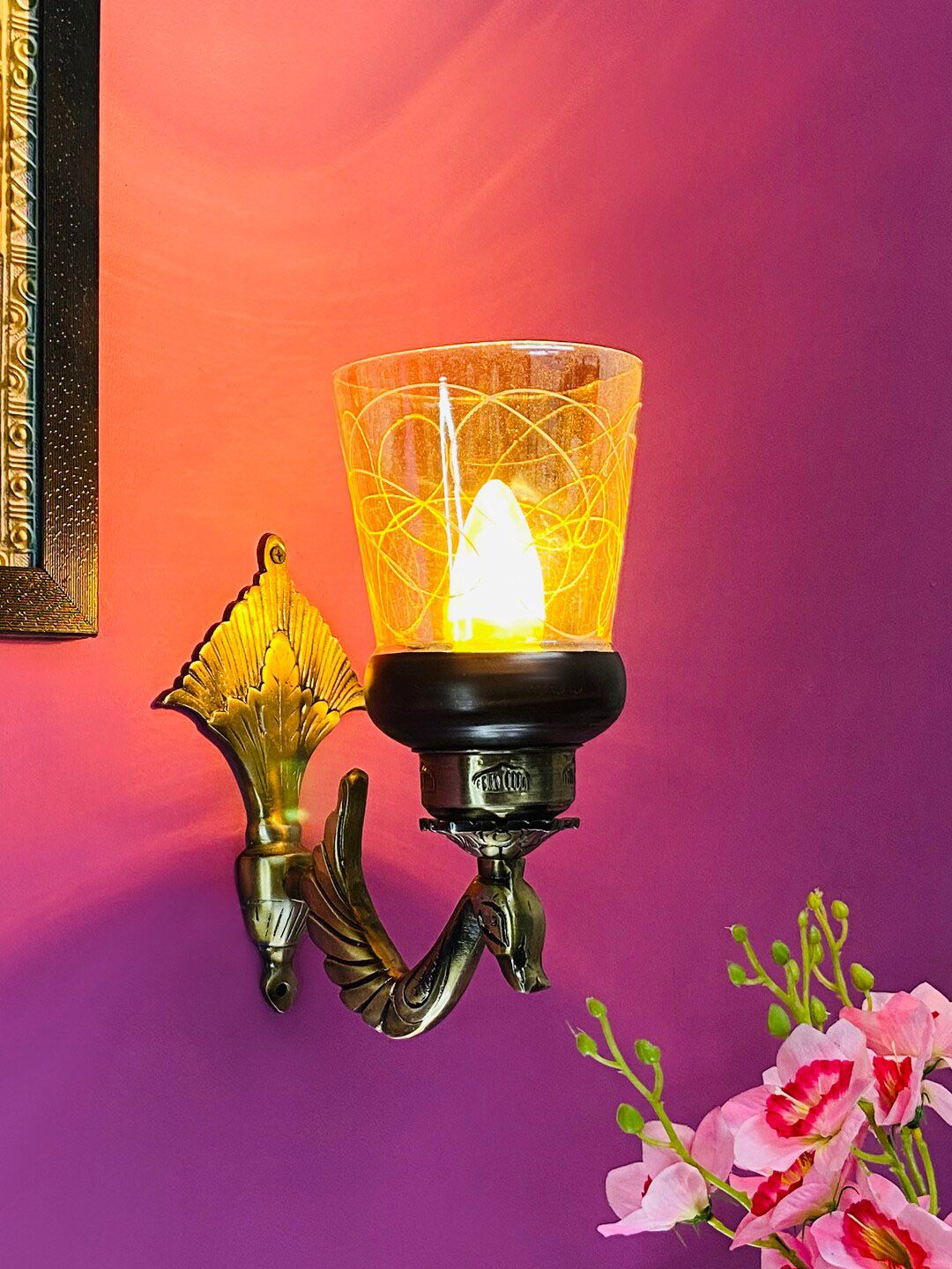 foziq Yellow & Gold Toned Printed Glass Wall Lamp-picture-34