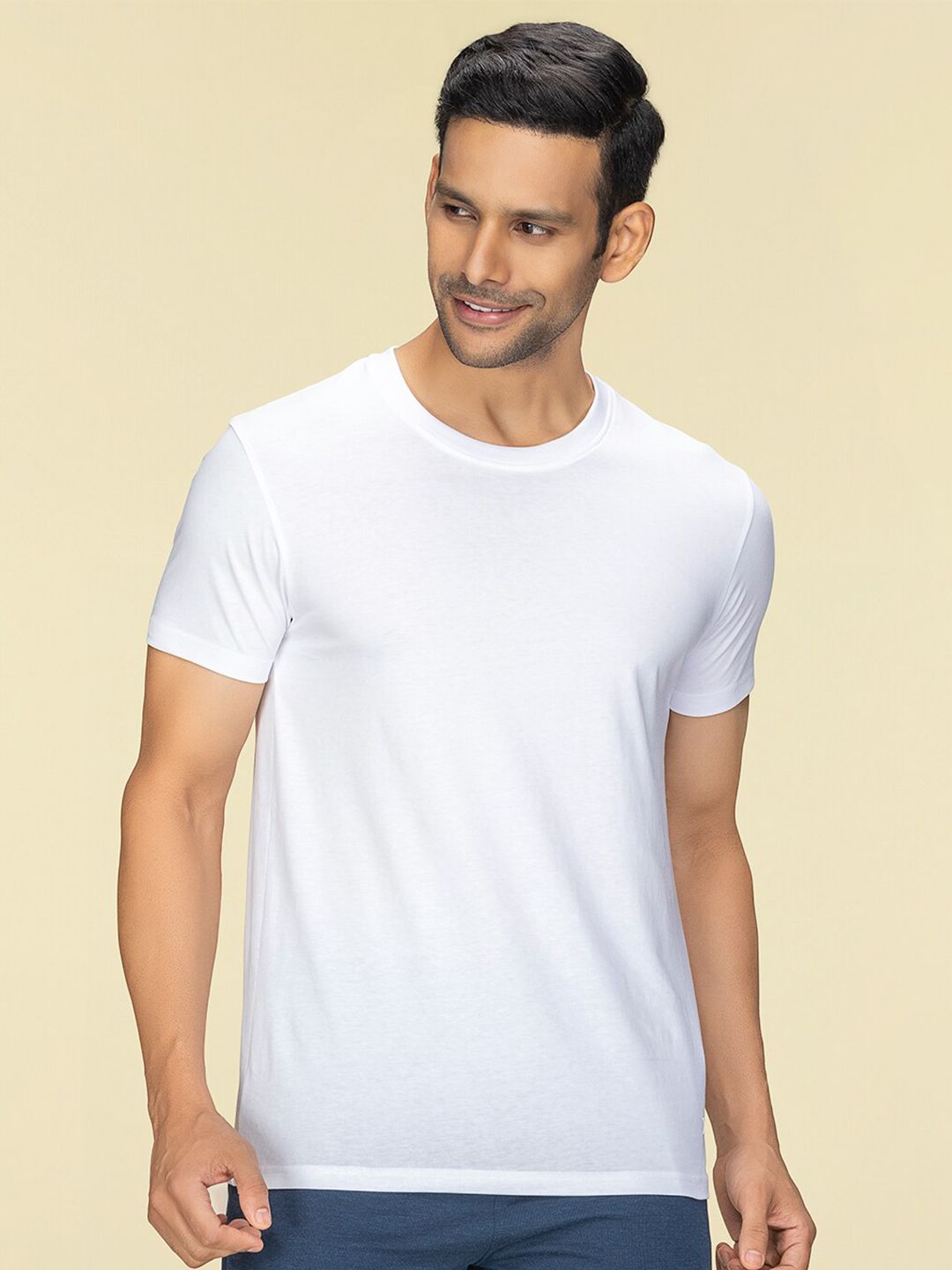 XYXX Men White Pace Intellieaze Cotton Crew Neck T-shirt-image-2