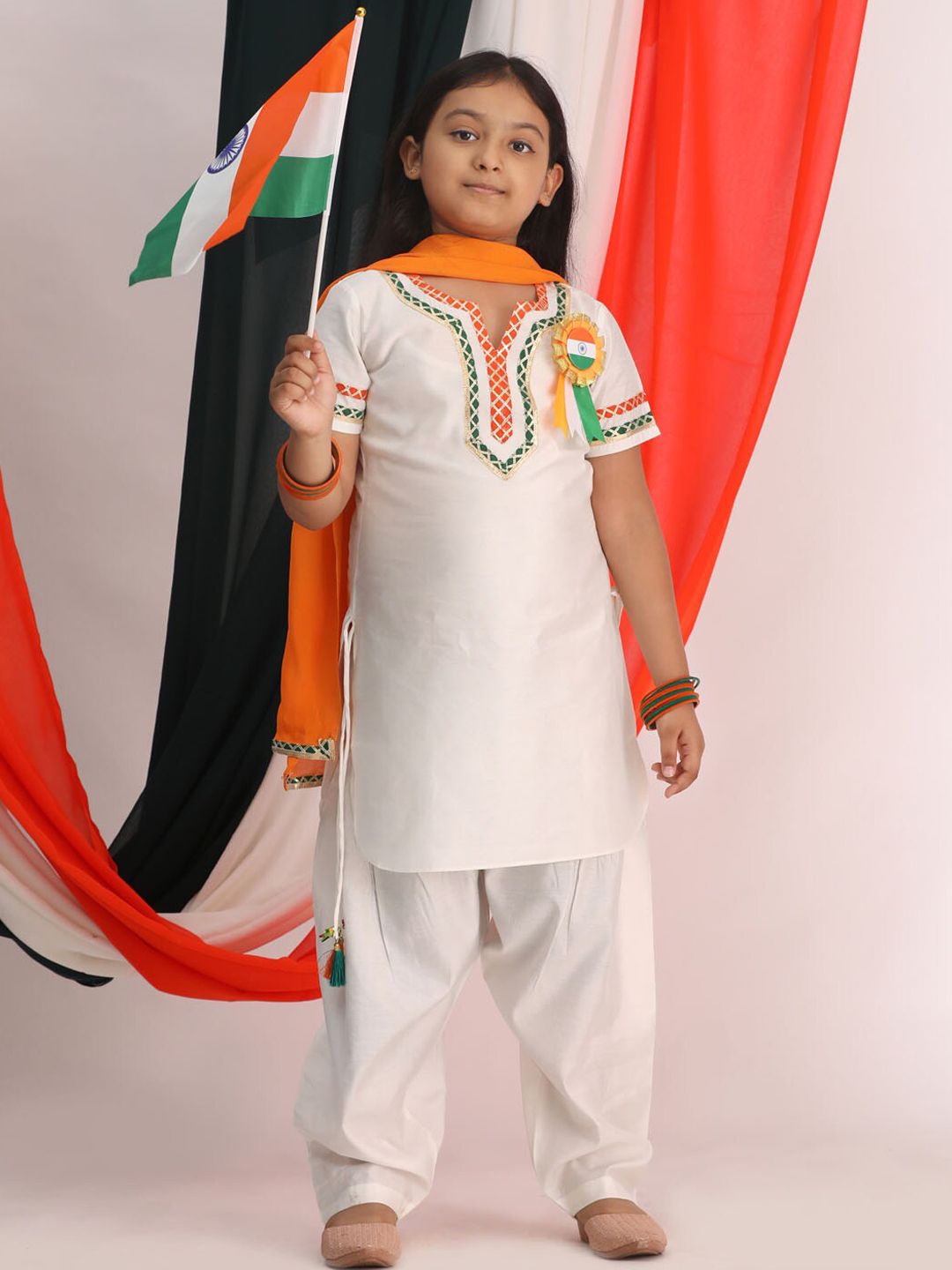 VASTRAMAY Girls White Yoke Design Regular Gotta Patti Kurta & Patiala With Dupatta-picture-57